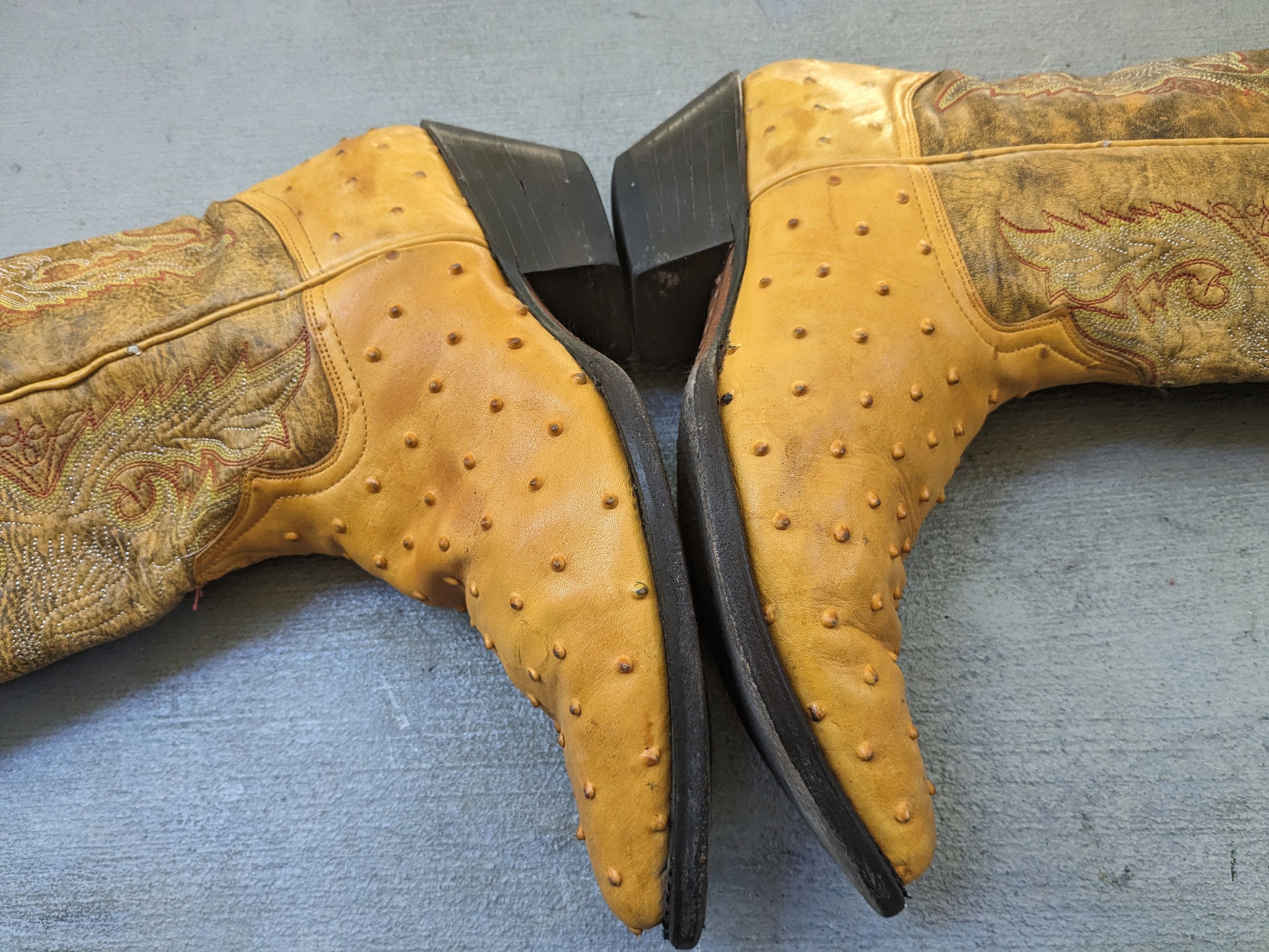 Vintage Ostrich Cowboy Boots Yellow 8.5 EE Wide Embossed Leather Size US 8.5 / EU 41-42 - 6 Thumbnail