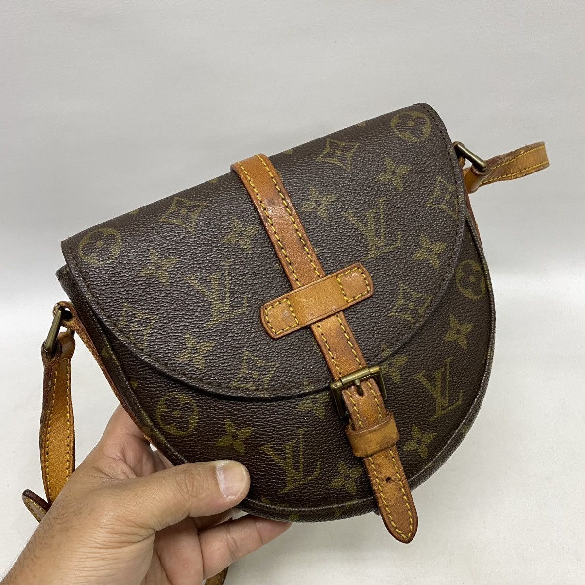 Louis Vuitton ‼️YES‼️ VINTAGE SWISS MADE ZIPPER LOUIS VUITTON CHANTILLY PM Size ONE SIZE - 7 Thumbnail