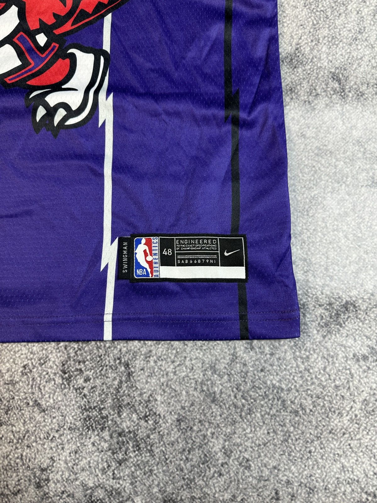 NBA Nike Raptors 15 Carter NBA Basketball Jersey L Rare Usa Size US L / EU 52-54 / 3 - 4 Thumbnail