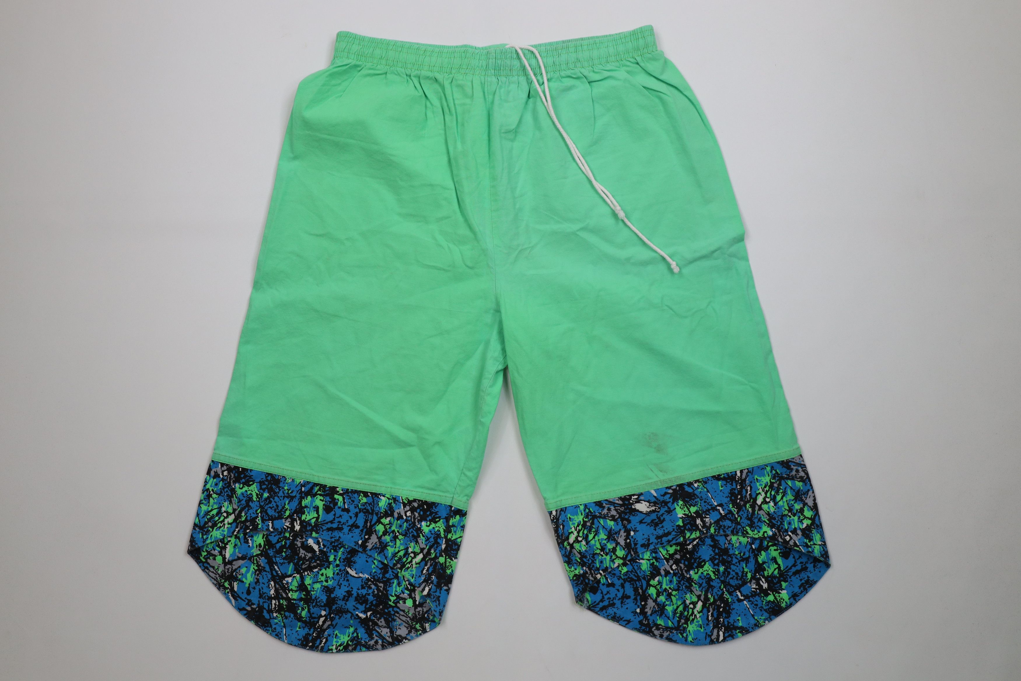 Vintage Vintage 80s 90s Streetwear Skateboard Shorts Capris USA Size US 34 / EU 50 - 1 Thumbnail