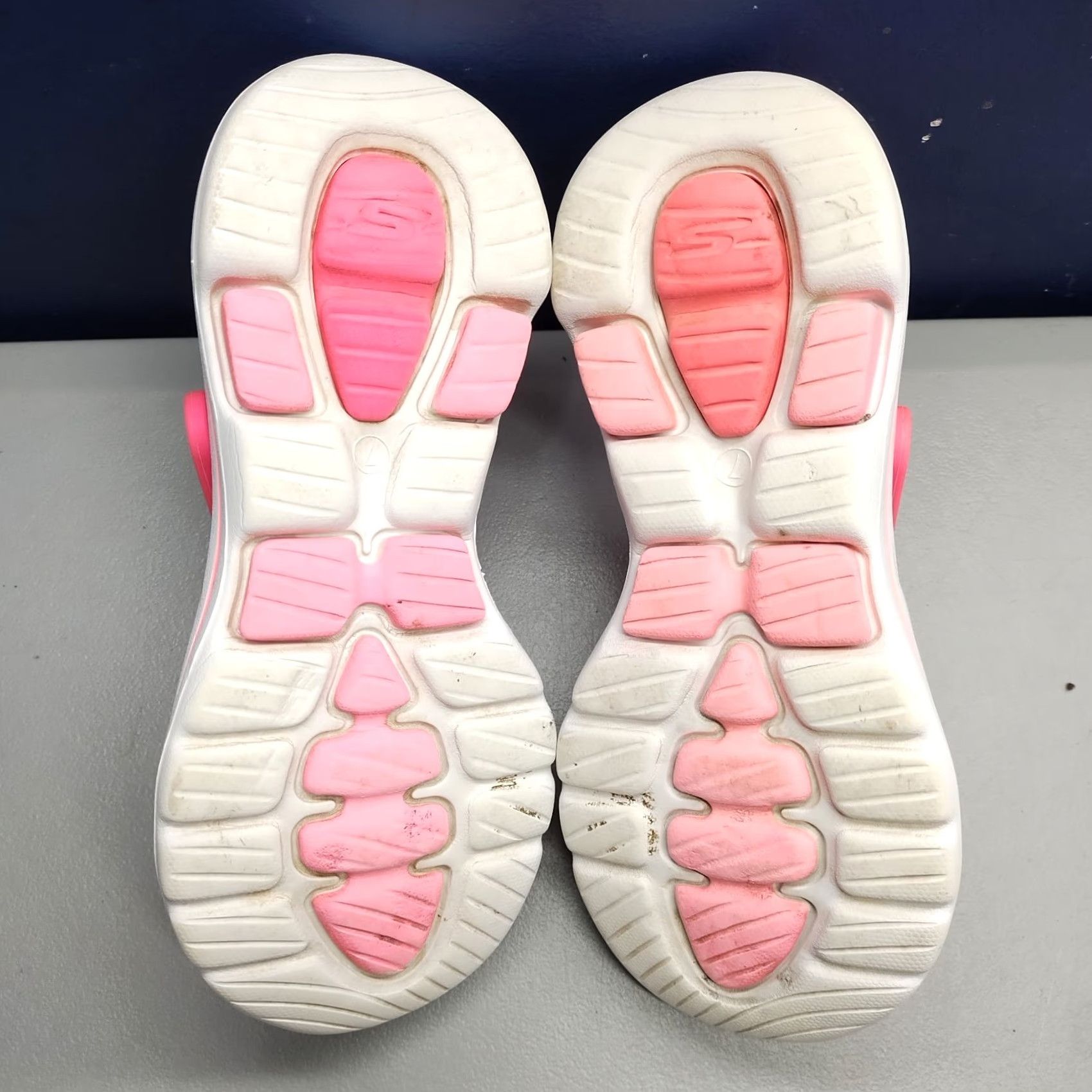 SKECHERS Skechers Cali Gear Foamies Clogs Womens Size 7 Multicolor Tropical Slip On Shoes Size ONE SIZE - 7 Thumbnail