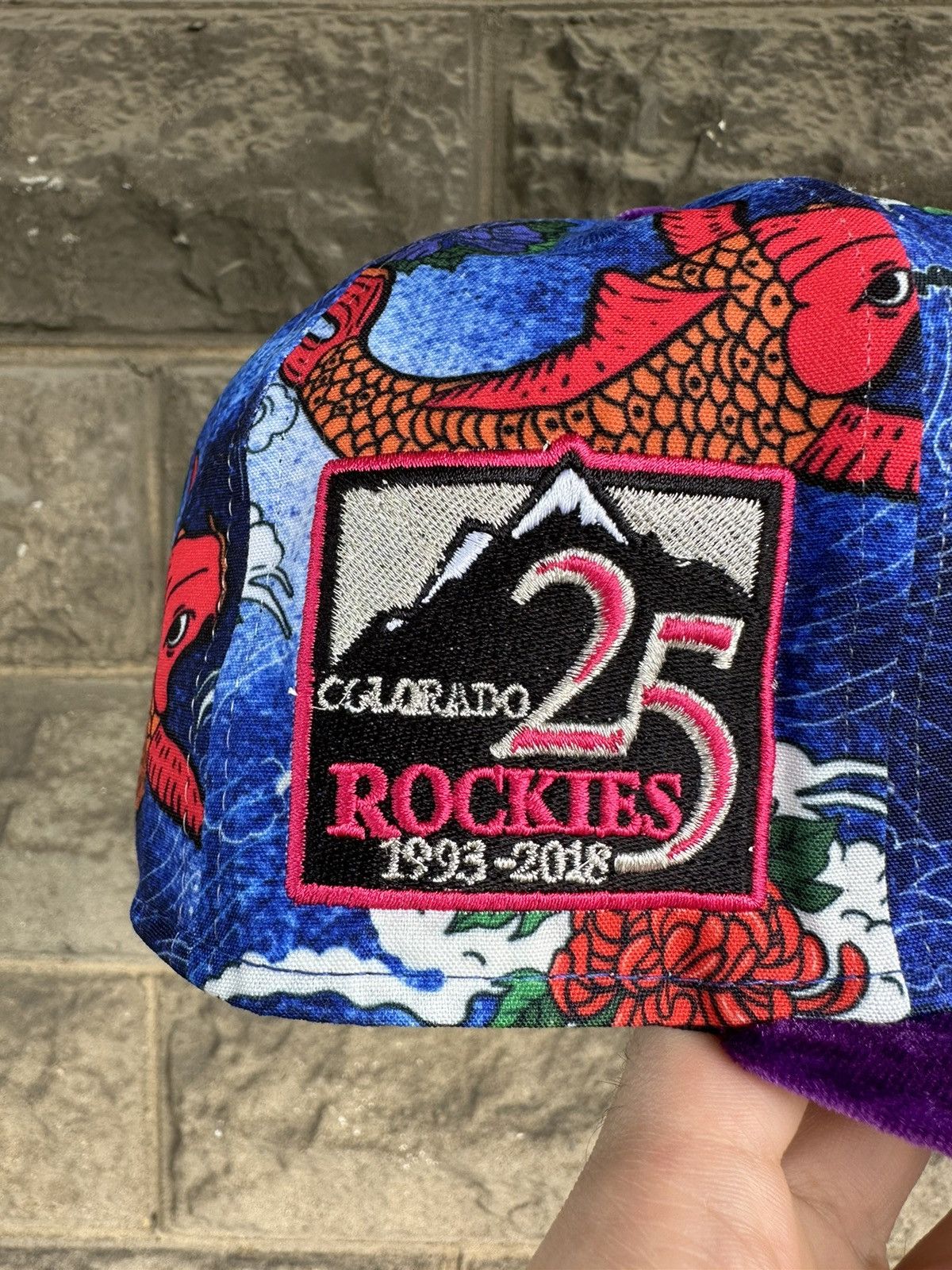 MLB × New Era × Supreme 7 1/2 Colorado Rockies 25th Anniversary Koi Pond Rockwell Size ONE SIZE - 6 Thumbnail
