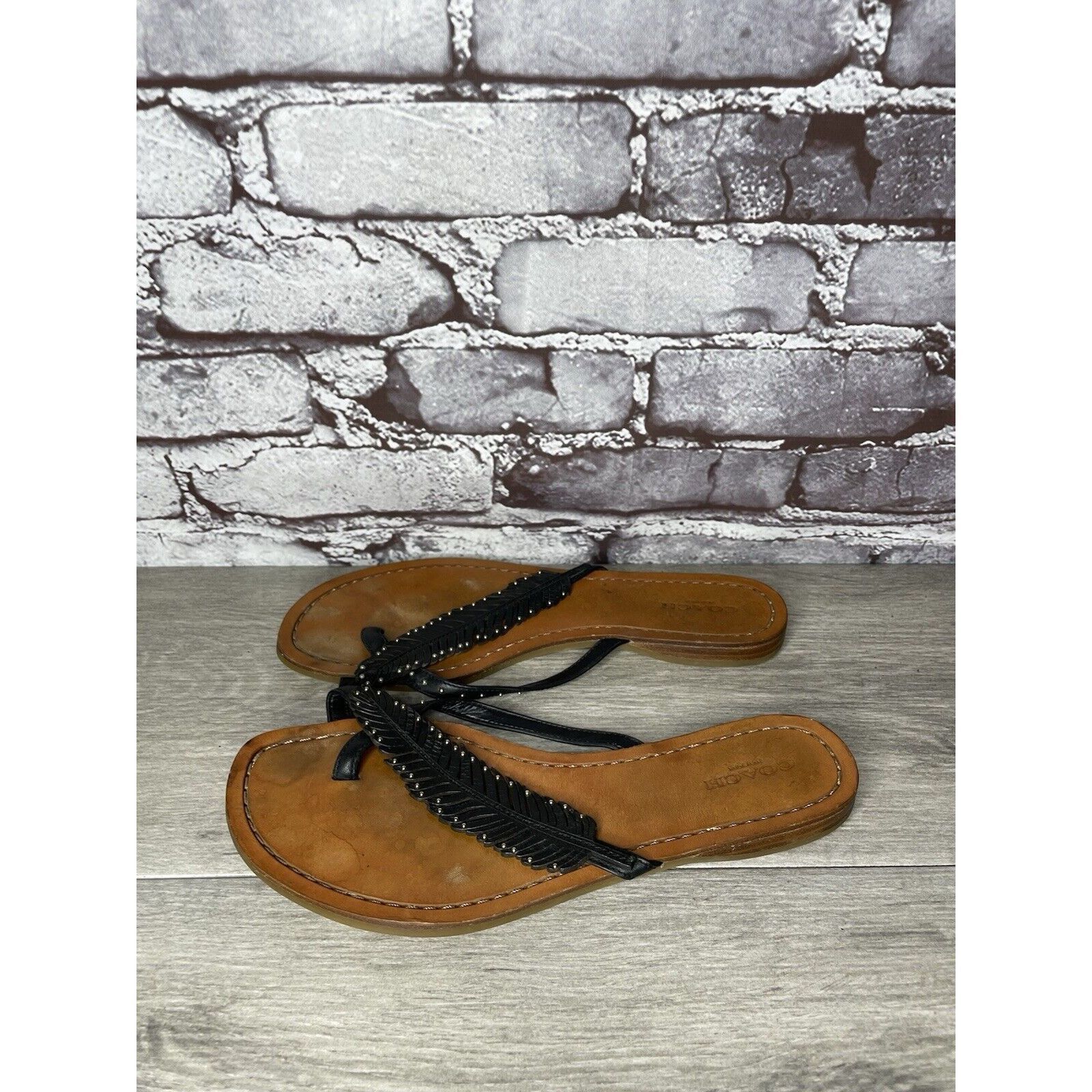 Coach Coach New York DENI Black Leather Feather Thong Flat Sandals Size US 8 / IT 38 - 2 Thumbnail