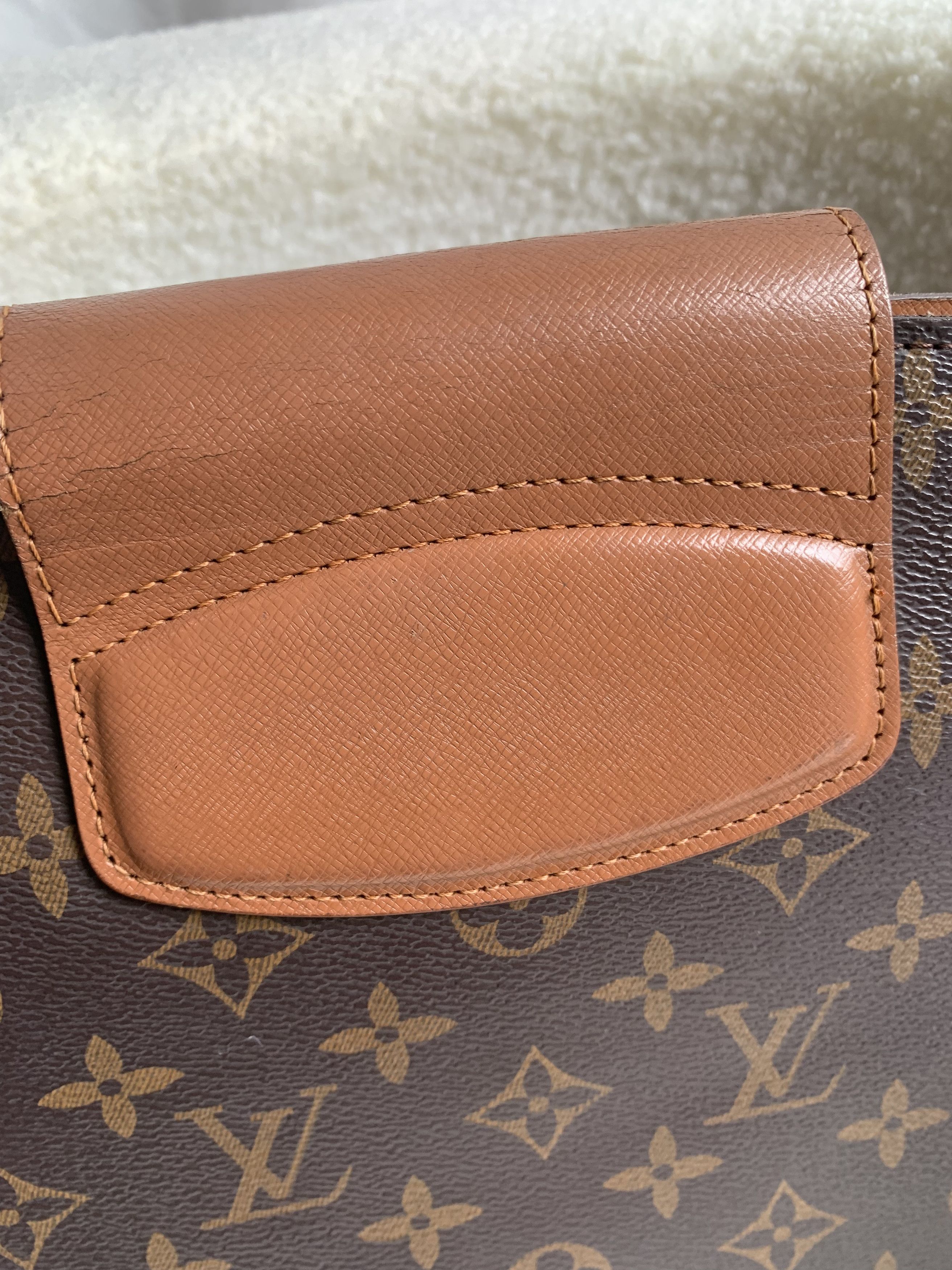 Louis Vuitton Louis Vuitton Courcelles Monogram Shoulder Messenger Bag Size ONE SIZE - 7 Thumbnail