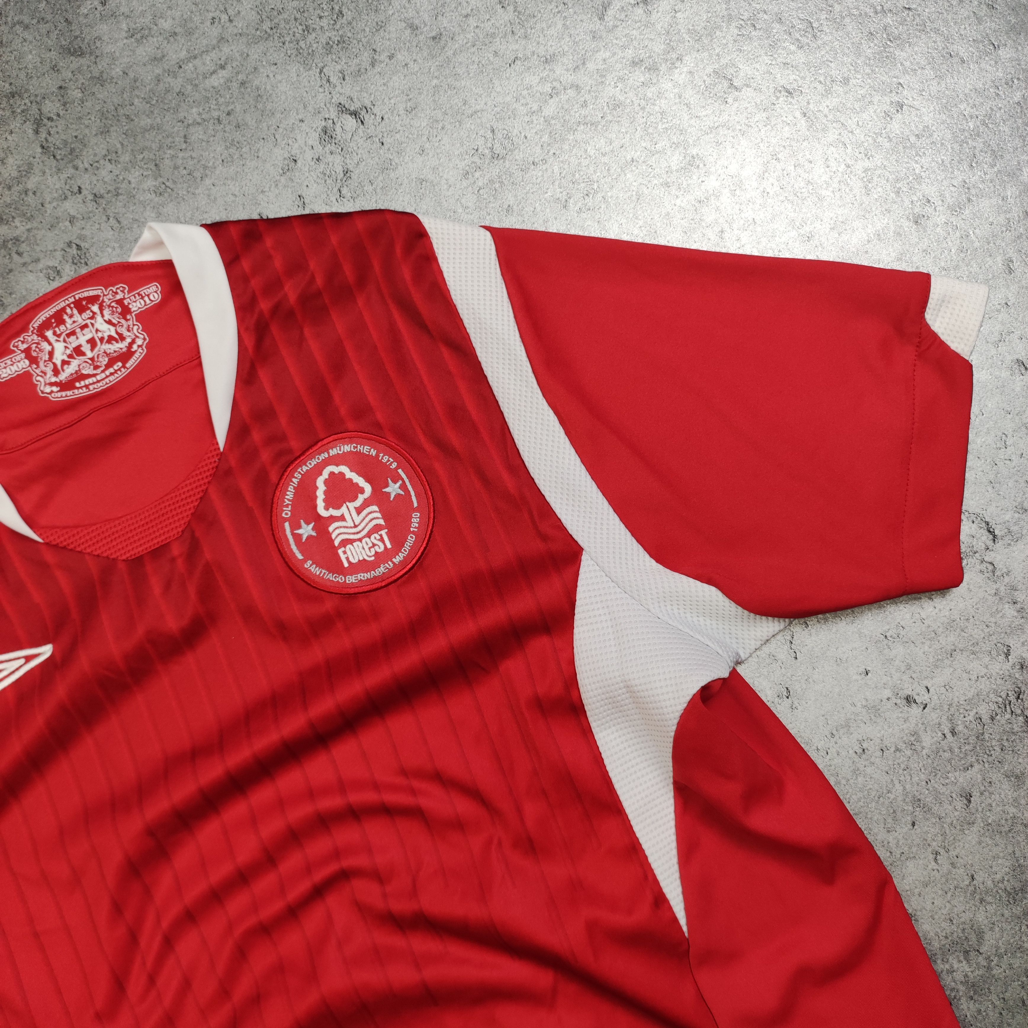 Vintage RARE Vintage Umbro x Notthingam Forest Football Home Jersey Size US S / EU 44-46 / 1 - 5 Thumbnail