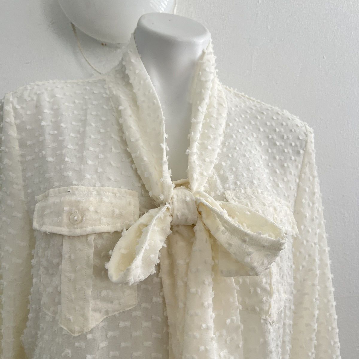 Other Banana Republic bow blouse top ivory LARGE NEW Size L / US 10 / IT 46 - 3 Thumbnail