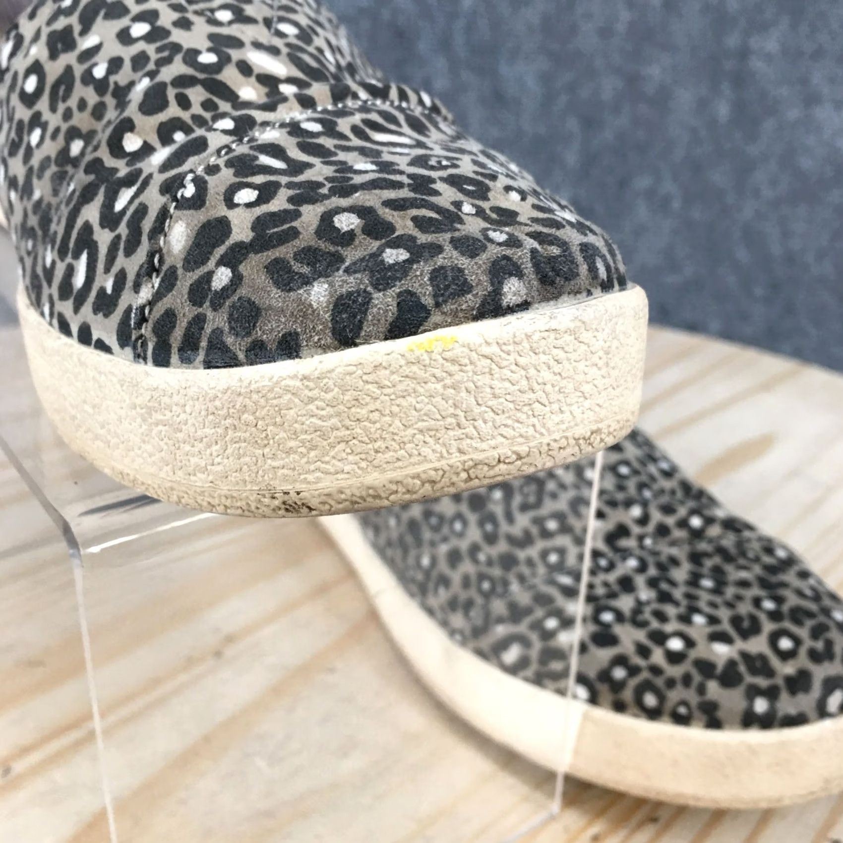 Toms TOMS Avalon Slip-On Womens 8 Black Cheetah Print Casual Comfort Low Top Shoes Size M / US 6-8 / IT 42-44 - 4 Thumbnail