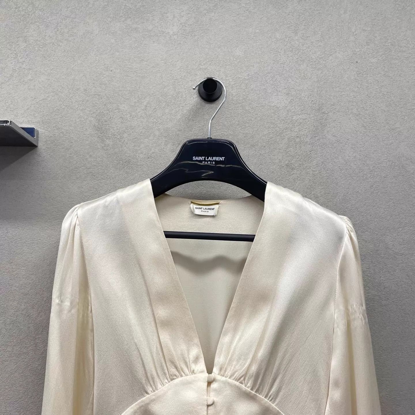Yves Saint Laurent YSL Beige Long Sleeve Blouse Size 36 Size XS / US 0-2 / IT 36-38 - 4 Thumbnail