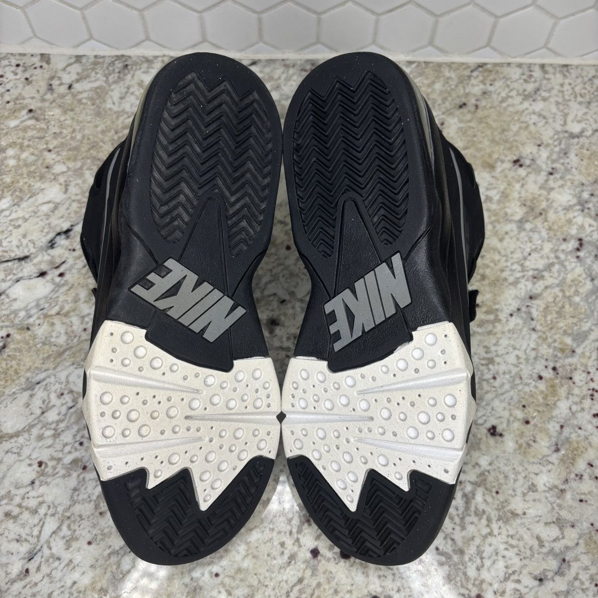 Nike Size 11 - Nike Air Force Max 2013 Black Cool Grey Clean Size US 11 / EU 44 - 10 Thumbnail