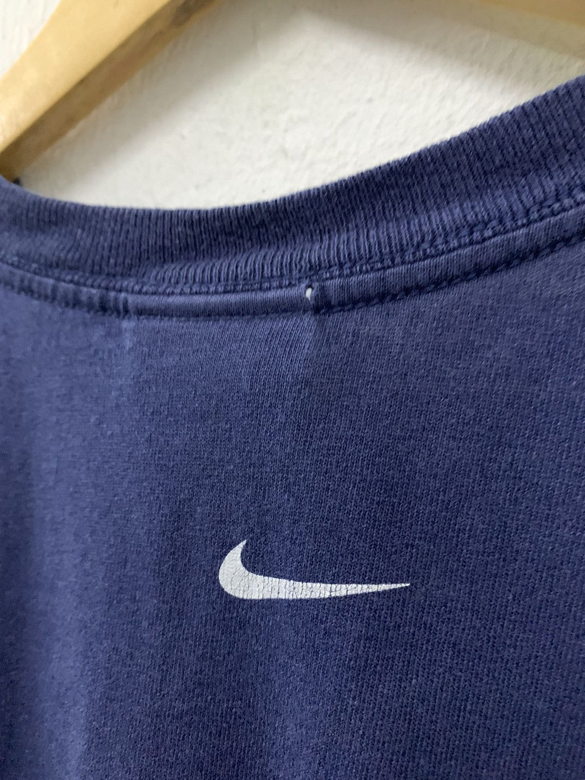 Nike RARE Vintage Y2K Nike Shirt Size US M / EU 48-50 / 2 - 9 Thumbnail