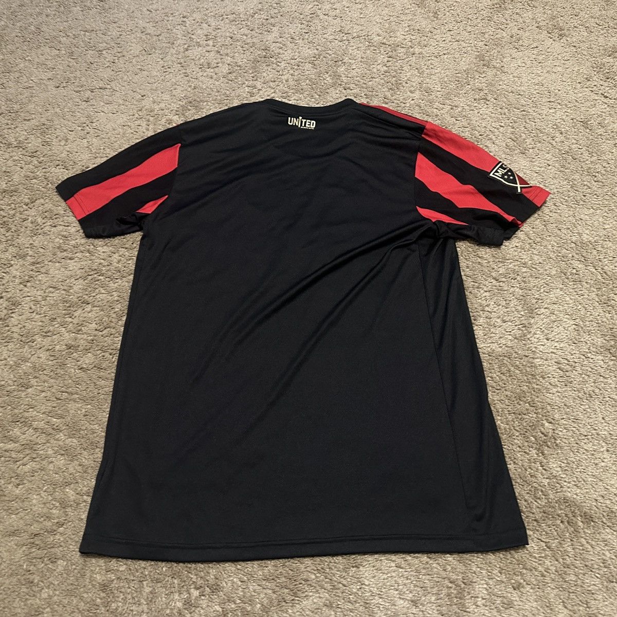 Adidas Atlanta United FC Soccer Jersey Mens Large MLS Size US L / EU 52-54 / 3 - 8 Thumbnail
