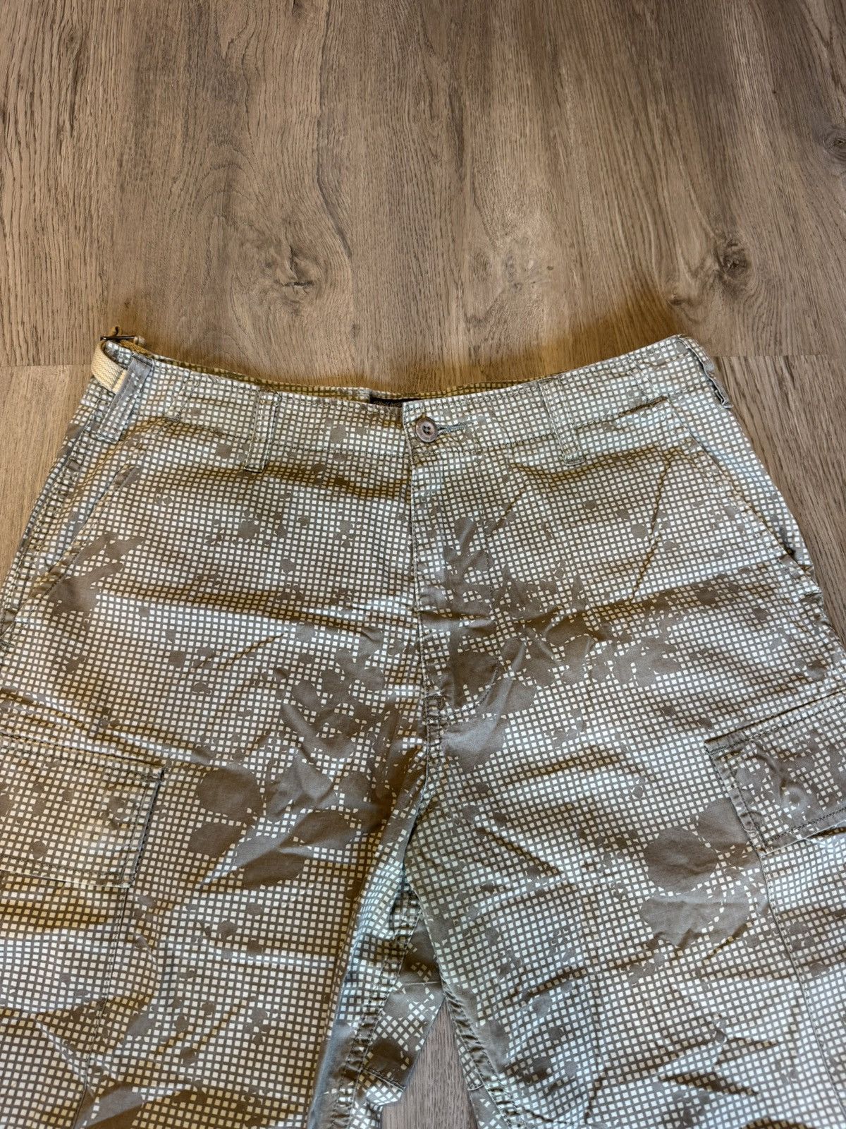 Stussy STUSSY CARGO CAMO SHORT PANTS Size US 34 / EU 50 - 2 Thumbnail