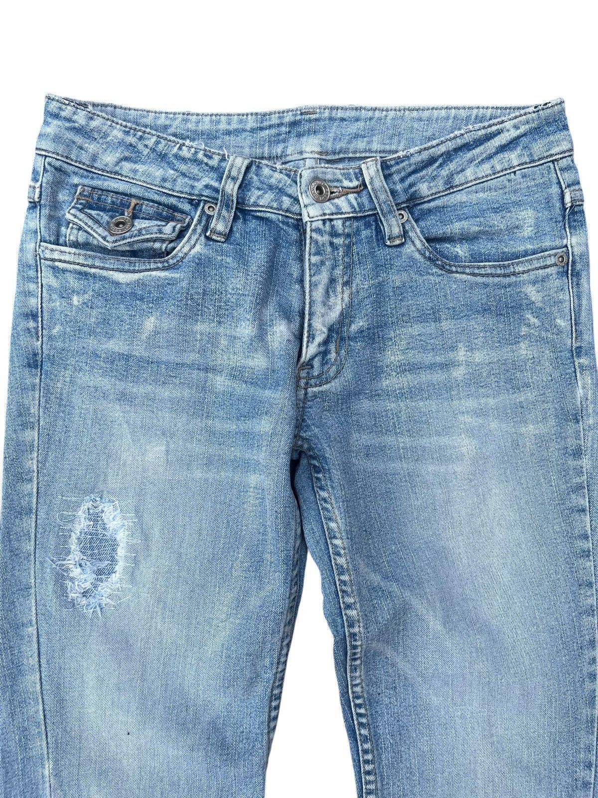 Japanese Brand × Tornado Mart Vintage Japanese Brand Blue Washed Distressed Flare Jeans Size 28" / US 6 / IT 42 - 3 Thumbnail
