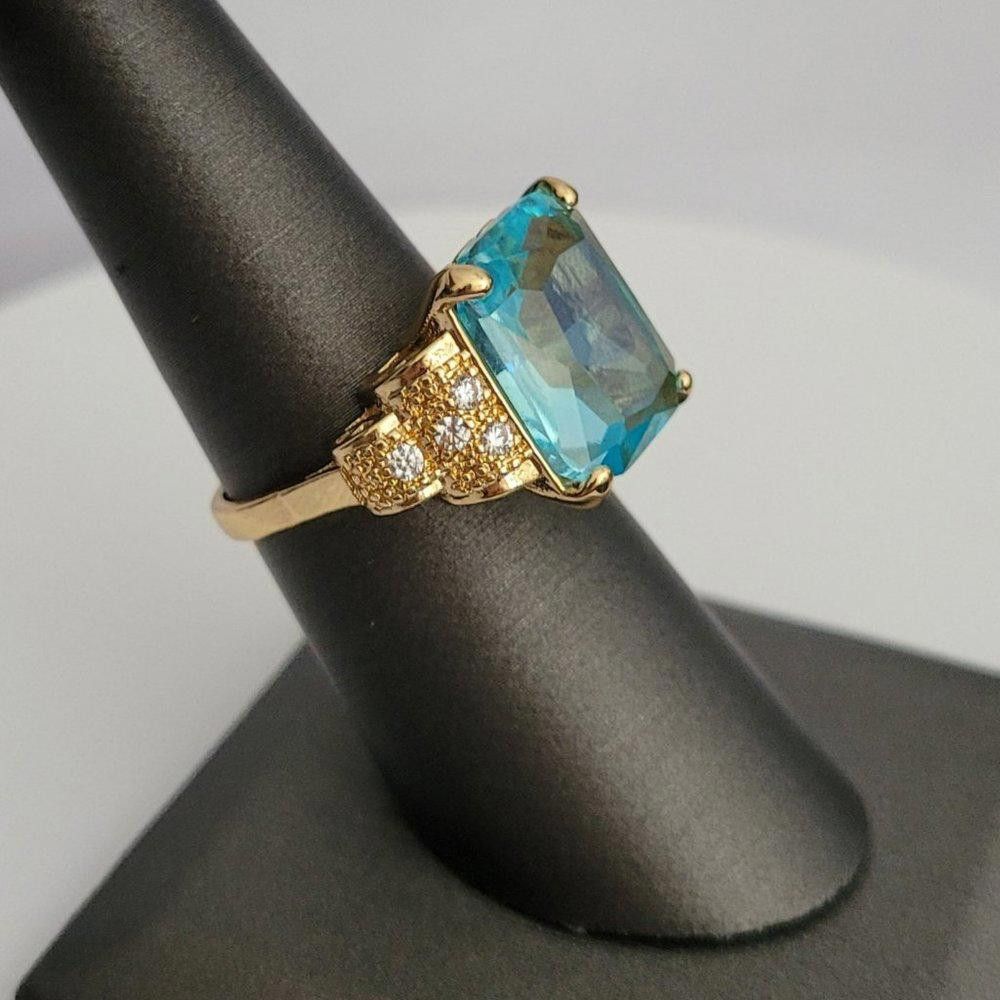 Designer 2Ct Emerald Simulated London Blue Topaz 14K Ring - Size 7 Size ONE SIZE - 2 Thumbnail