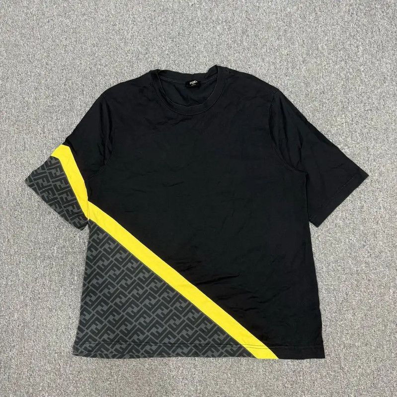 Fendi Fendi Black Cotton Men's T-Shirt with Graphic Detail 0089 Size US L / EU 52-54 / 3 - 1 Thumbnail