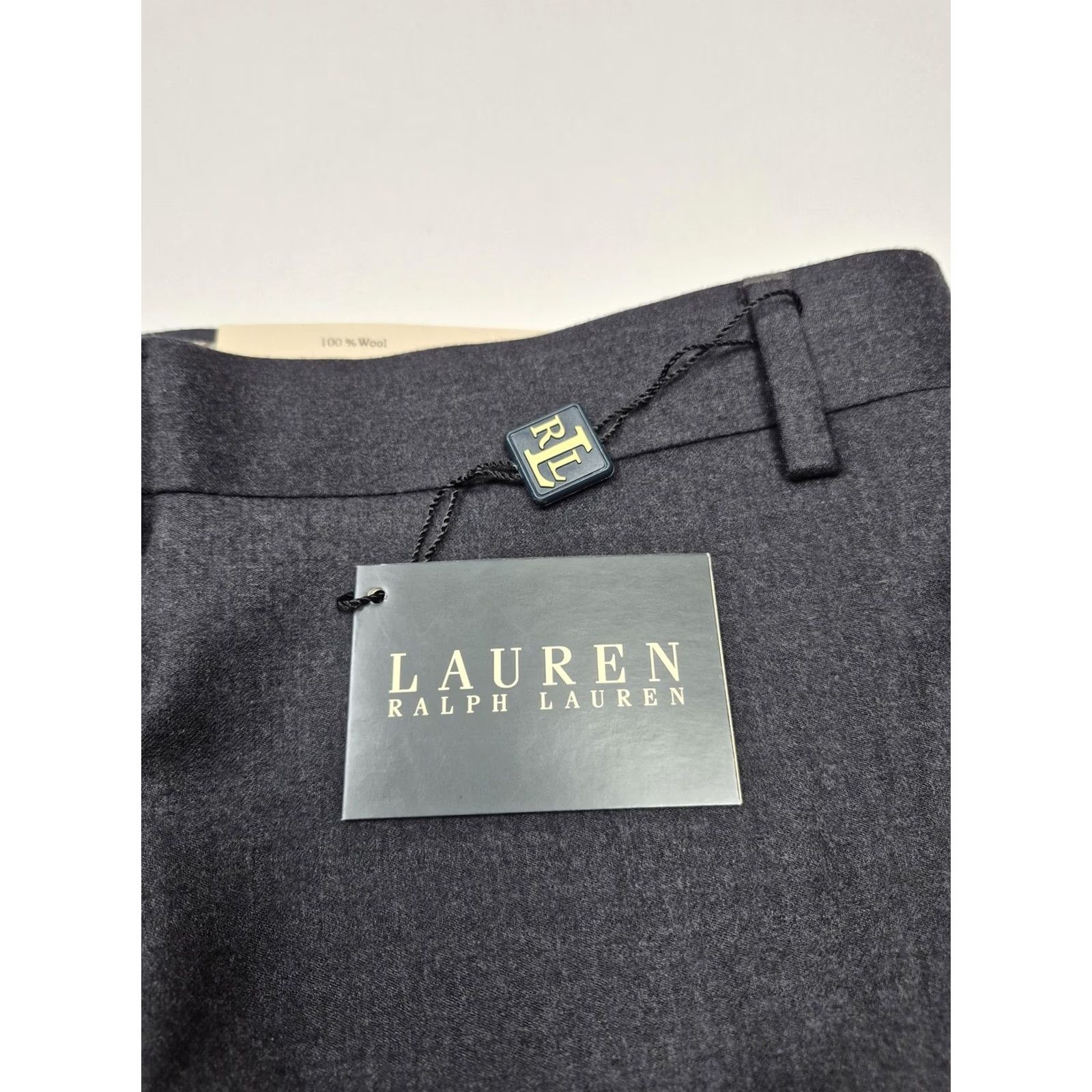 Ralph Lauren VINTAGE Lauren Ralph Lauren Dress Pants Mens 44x34 Wool Pleated Classic Fit NWT Gray/Wool Dress Pants Mens 44 Size US 44 / EU 60 - 3 Thumbnail