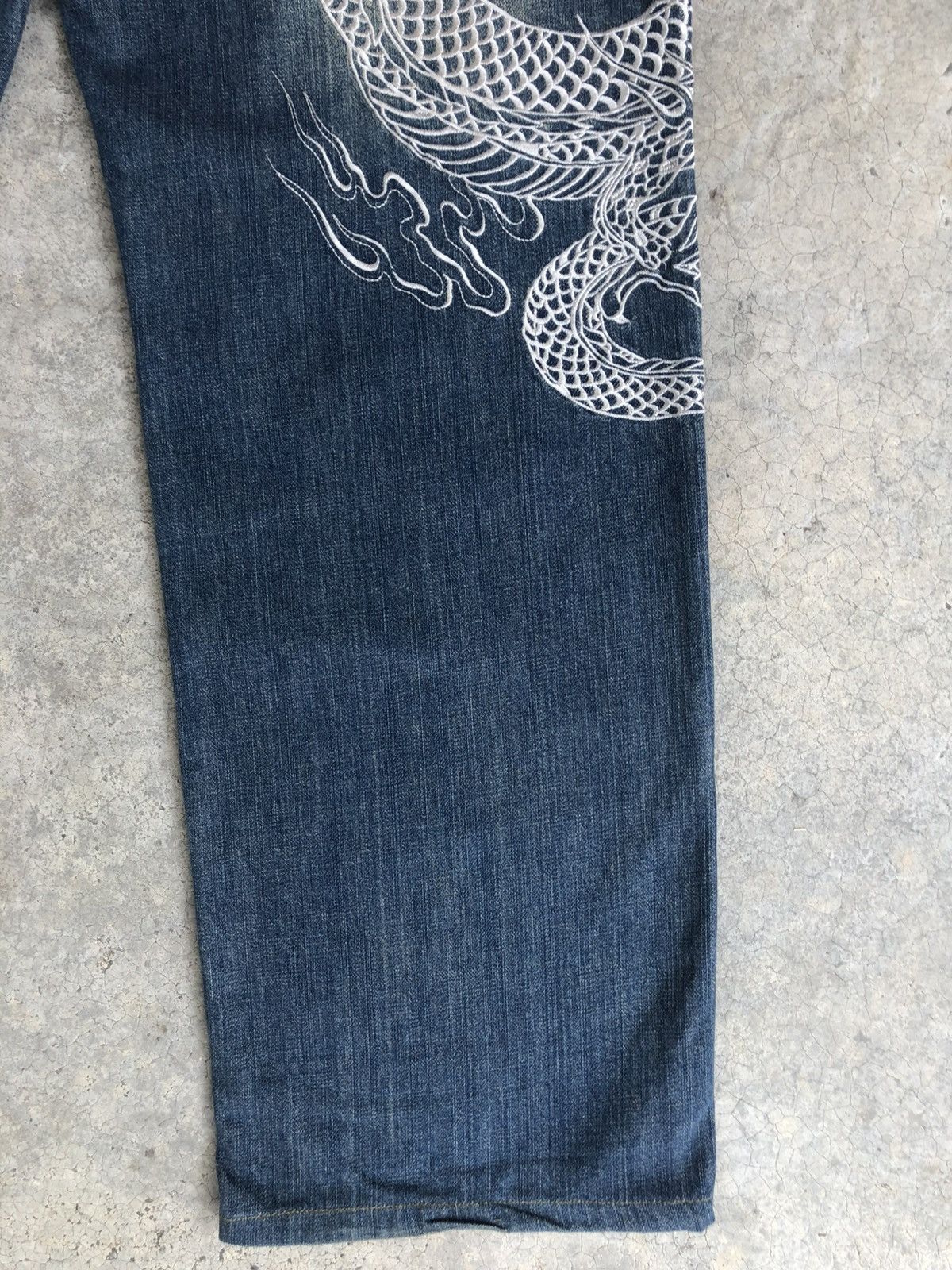 Karakuri Tamashii Karakuri Tamashii Embroidered Jeans Distressed Deni Size US 38 / EU 54 - 14 Thumbnail