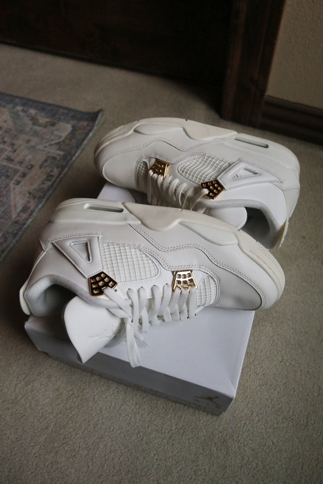 Jordan Brand WMNS Jordan 4 Retro 'Metallic Gold' Size US 10 / EU 43 - 8 Thumbnail