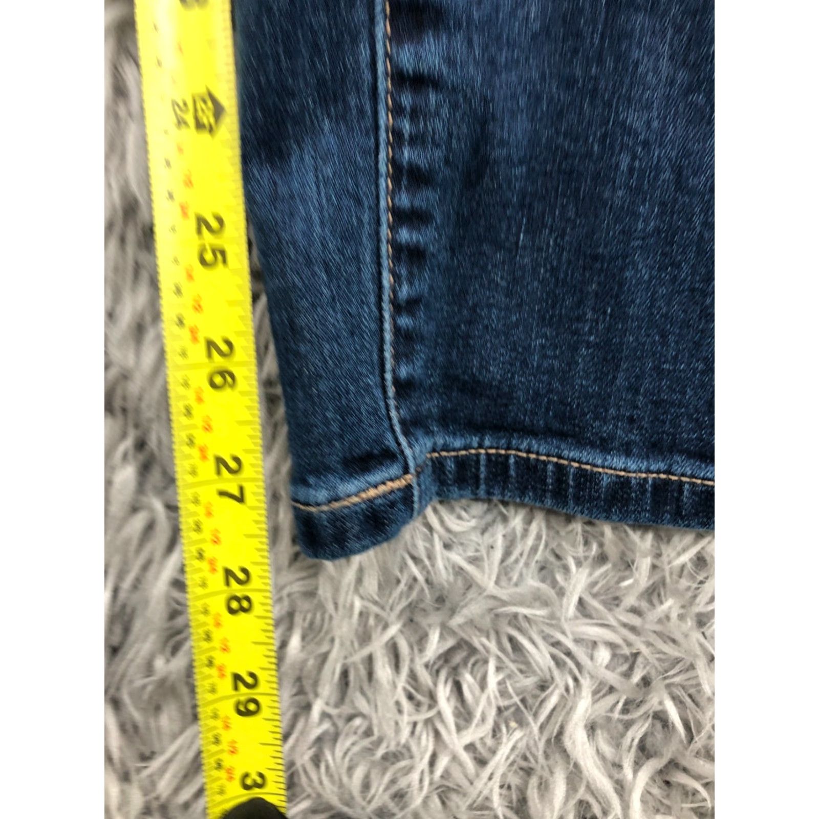 Vintage Simply Vera Wang Jeans Woman Regular 6 Blue Denim Straight 5-Pocket Belt Loops Mid Rise Size 28" / US 6 / IT 42 - 3 Thumbnail