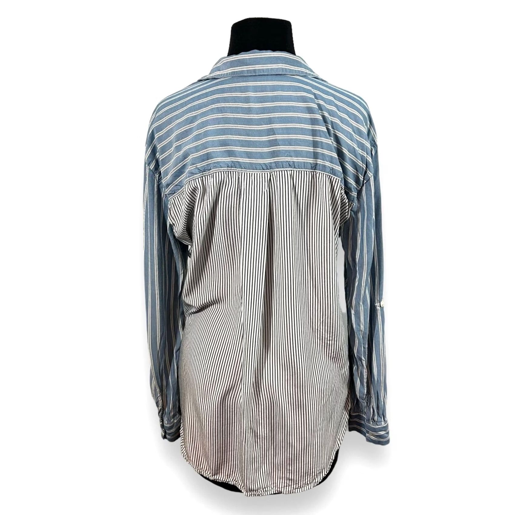 Vintage Jane + Delancey Button-Down Shirt Womens Small Blue Striped Roll Tab Sleeve Casual Button Up 2020s Womens Short List? Size S / US 4 / IT 40 - 3 Thumbnail