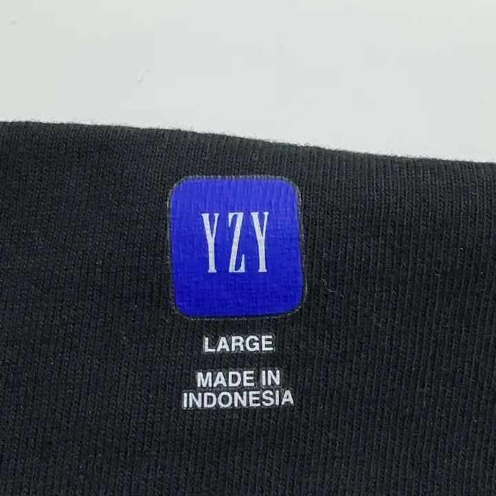 Balenciaga Balenciaga YEEZY x GAP x Balenciaga Logo Crop Tee -2507 Size US L / EU 52-54 / 3 - 1 Thumbnail