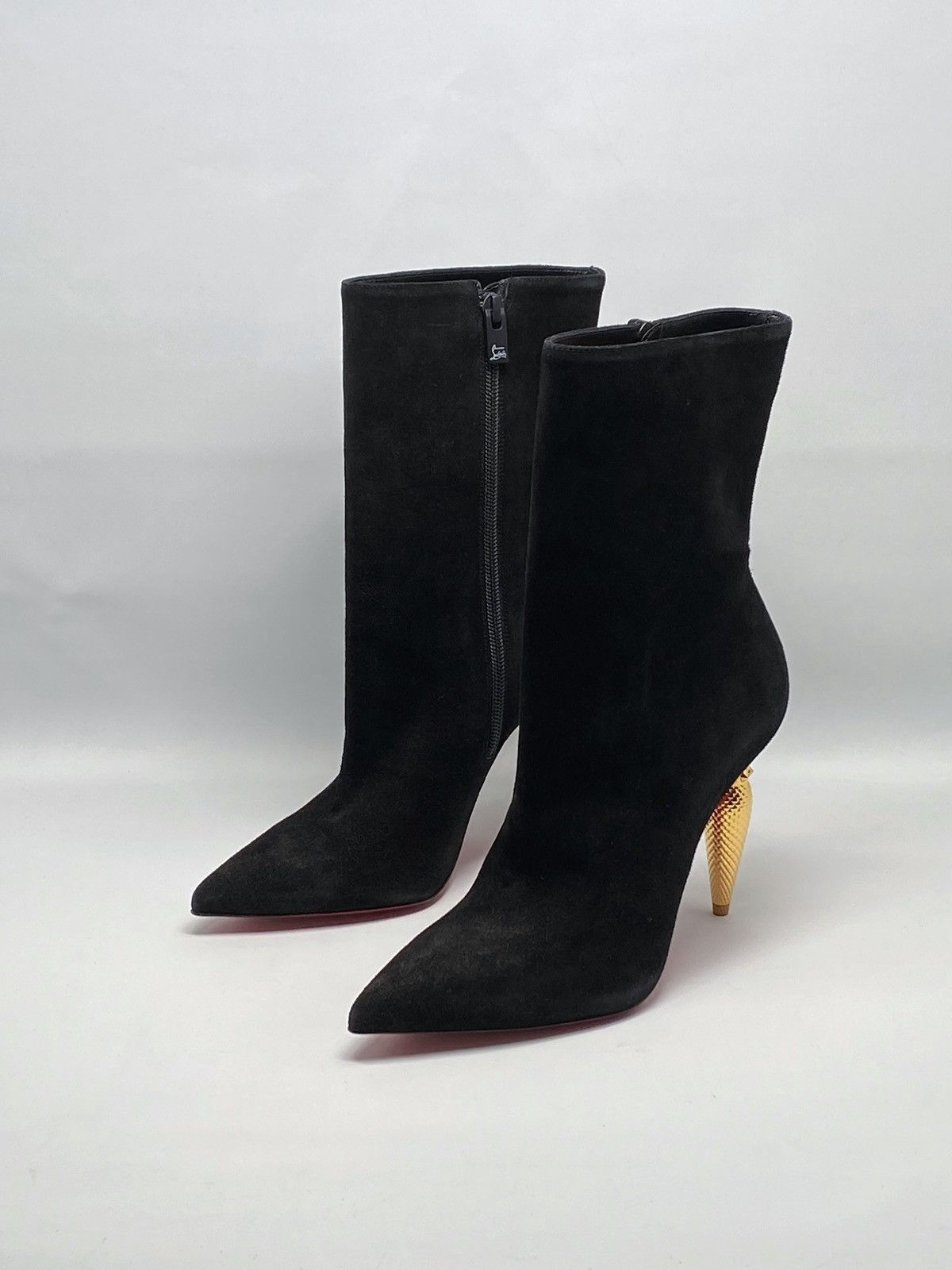 Christian Louboutin Christian Louboutin Lipbooty Suede Bootie size 37.5 Size US 7.5 / IT 37.5 - 5 Thumbnail