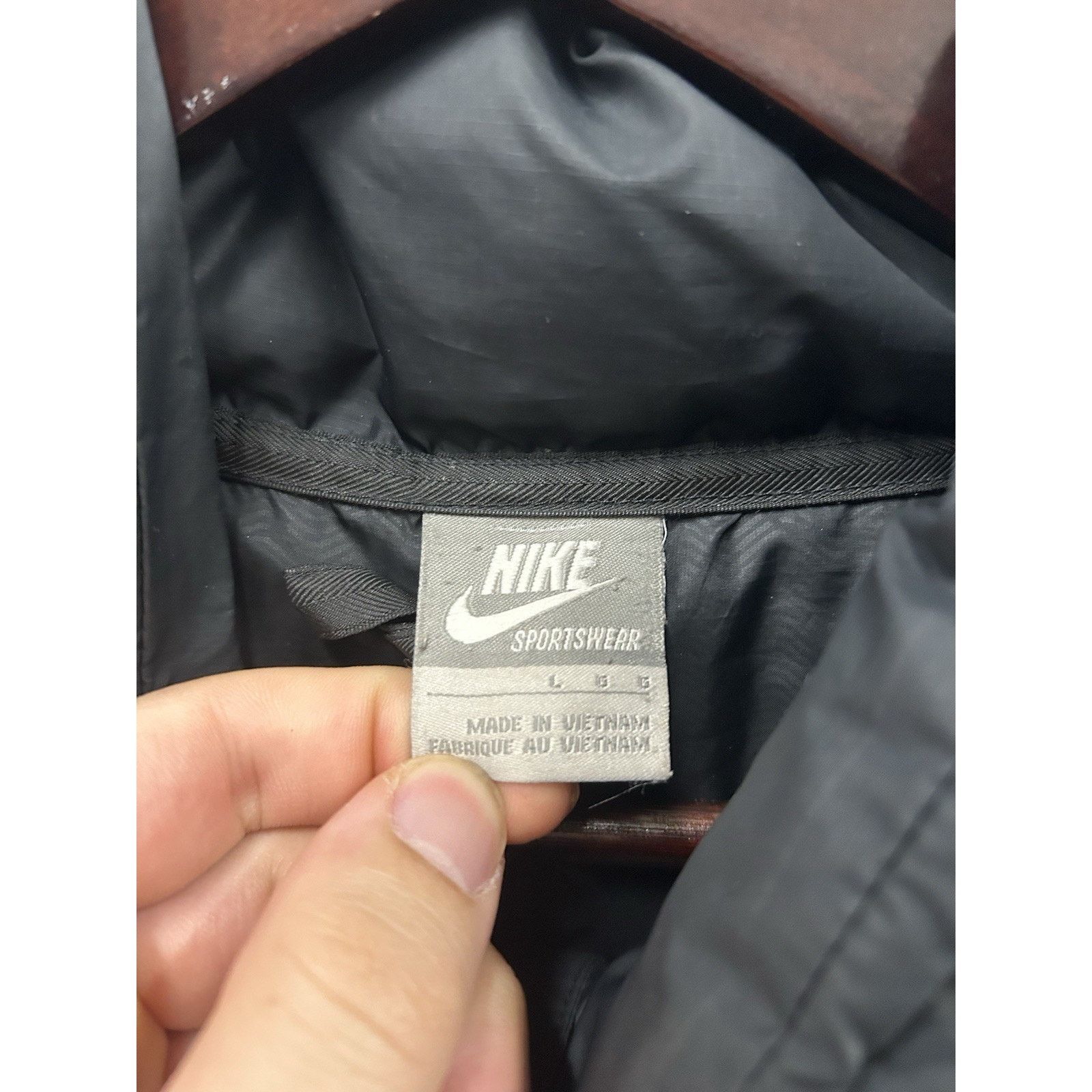 Nike VTG Nike Sportswear Black Y2K Down Puffer Jacket Size Large Size US L / EU 52-54 / 3 - 3 Thumbnail