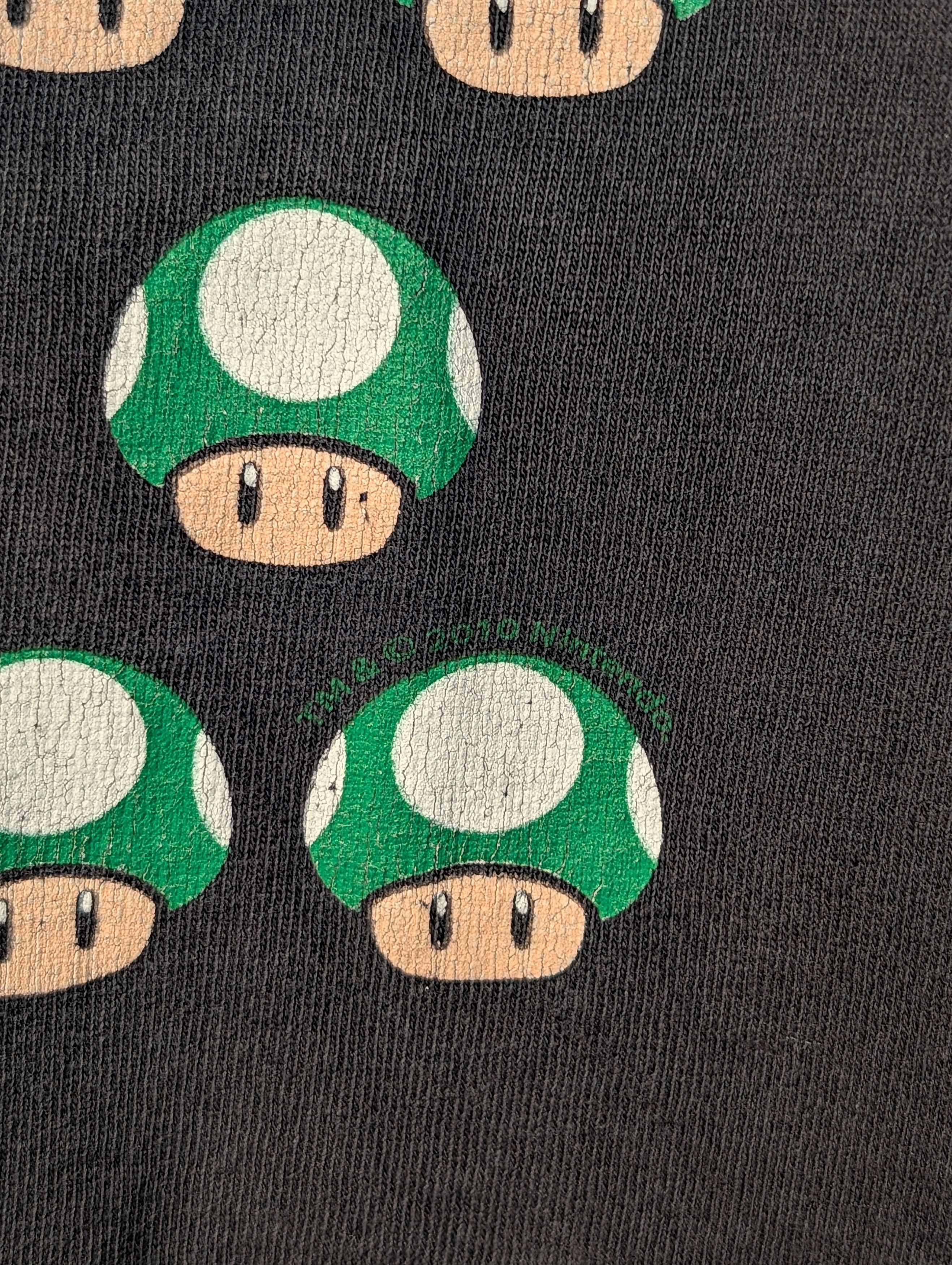 Nintendo Vintage 2010 Nintendo Super Mario Bros 1-Up Mushroom T-Shirt Size US L / EU 52-54 / 3 - 3 Thumbnail