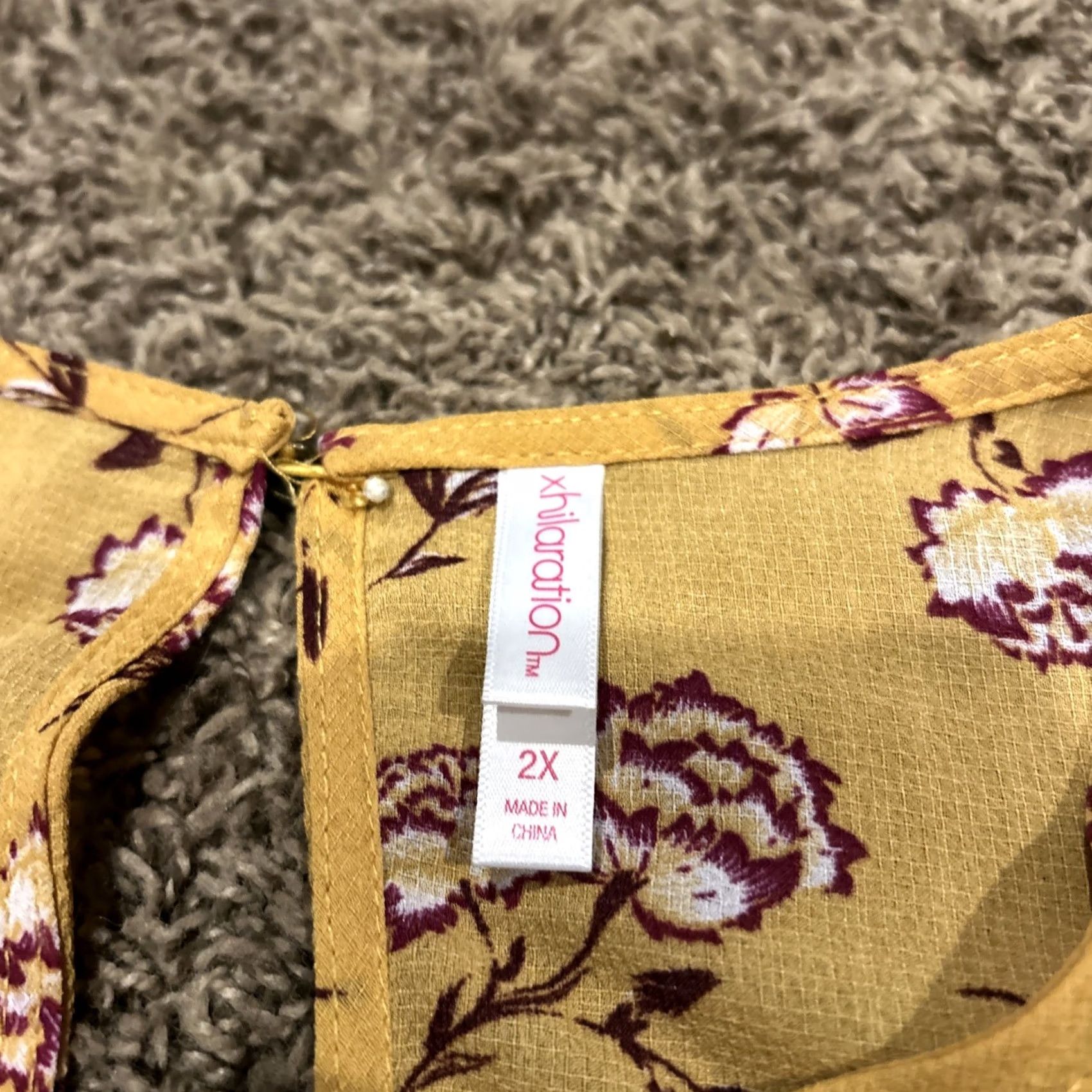 Vintage Xhileration Yellow Blouse 2X Women Short Sleeve Round Neck Cold Shoulder Open Shoulder Polyester Solid Blouse Womens Regular Size 2X Size XXL / US 16-18 / IT 52-54 - 2 Thumbnail