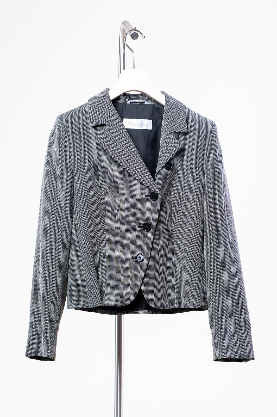 Designer Max Mara Grey Houndstooth Jacket and Skirt Set Size M / US 6-8 / IT 42-44 - 1 Thumbnail