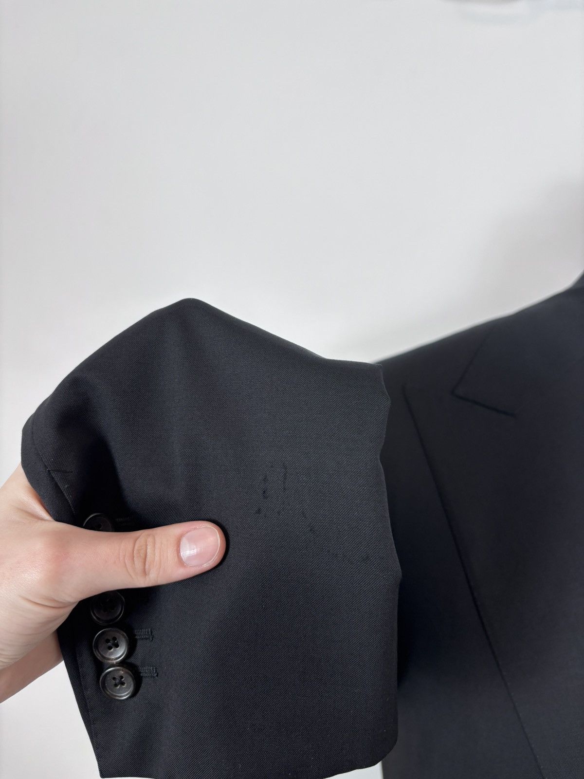 Gucci Gucci Tom Ford Era Men’s 2-Piece Black Wool Suit Size 42L - 8 Thumbnail