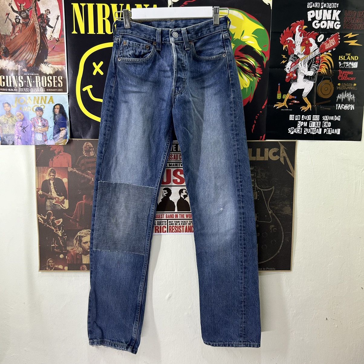 Levi's Vintage Levi’s 501 Y2k Distressed Denim Size US 26 / EU 42 - 1 Thumbnail