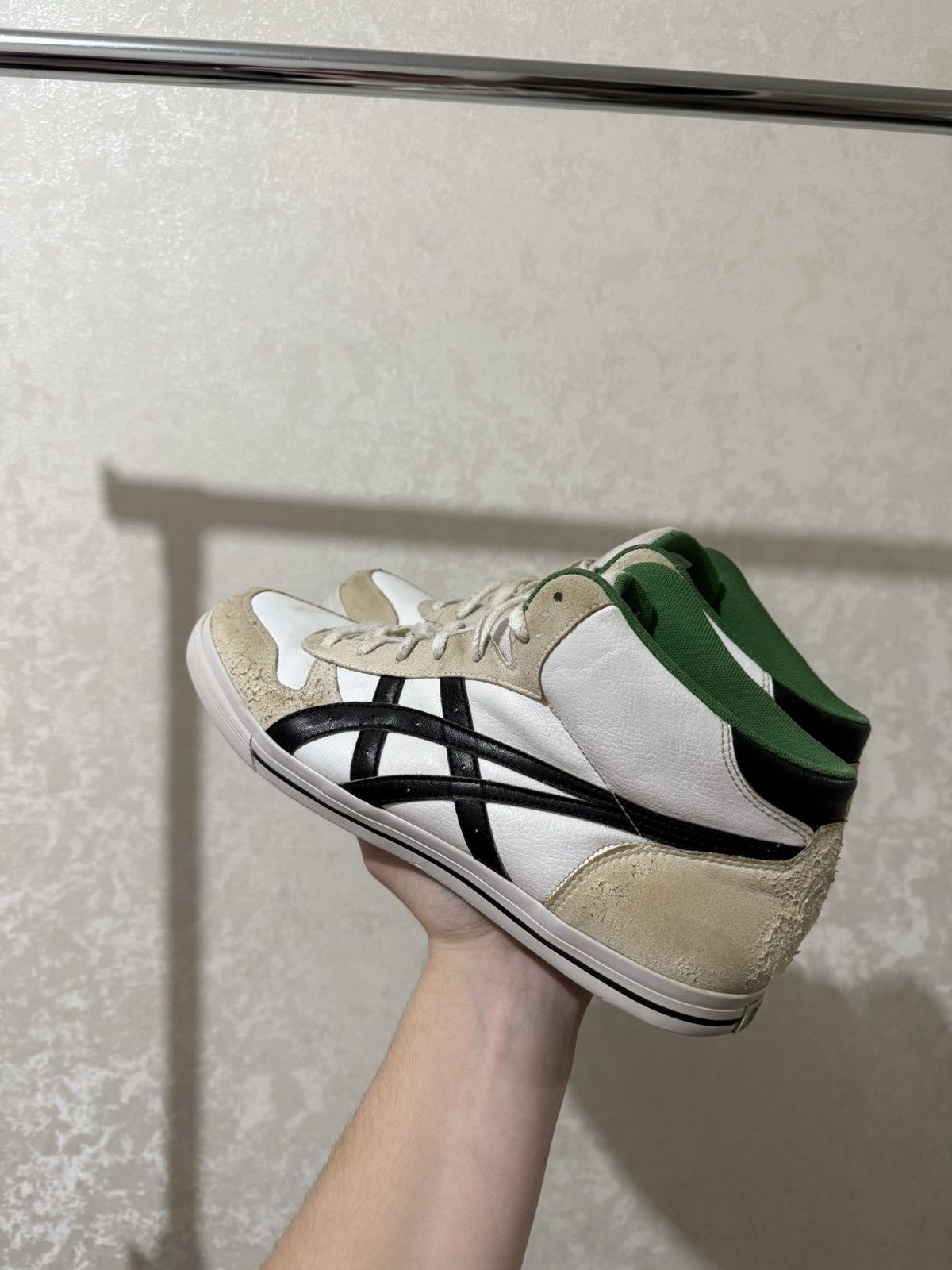 Asics ASICS ONITSUKA TIGER AARON MT HIGH-TOP SNEAKERS DISTRESSED Size US 10 / EU 43 - 10 Thumbnail
