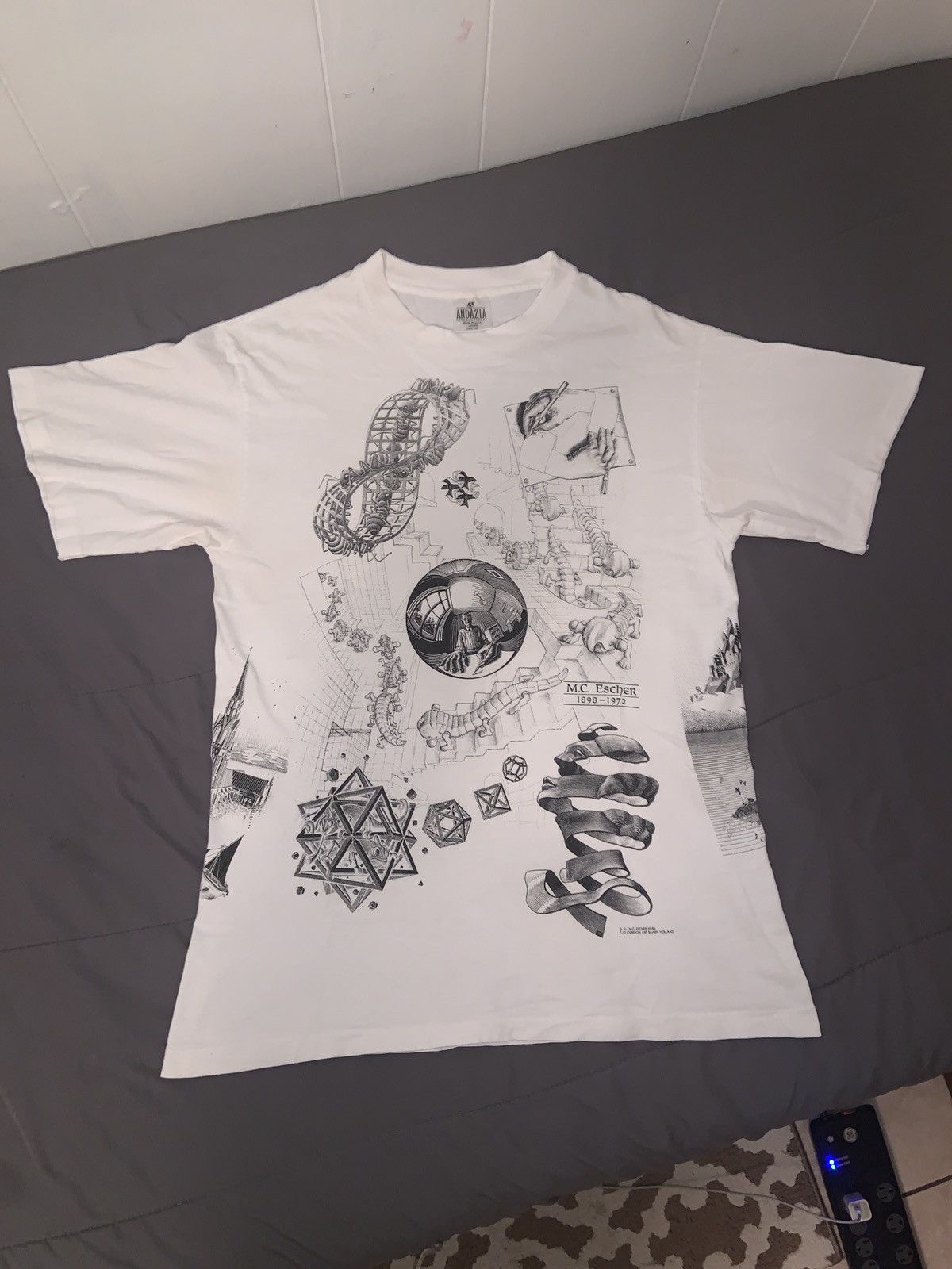 Other Vintage 91’ AOP M.C. Escher “Father of modern tessellations” Size US L / EU 52-54 / 3 - 1 Thumbnail