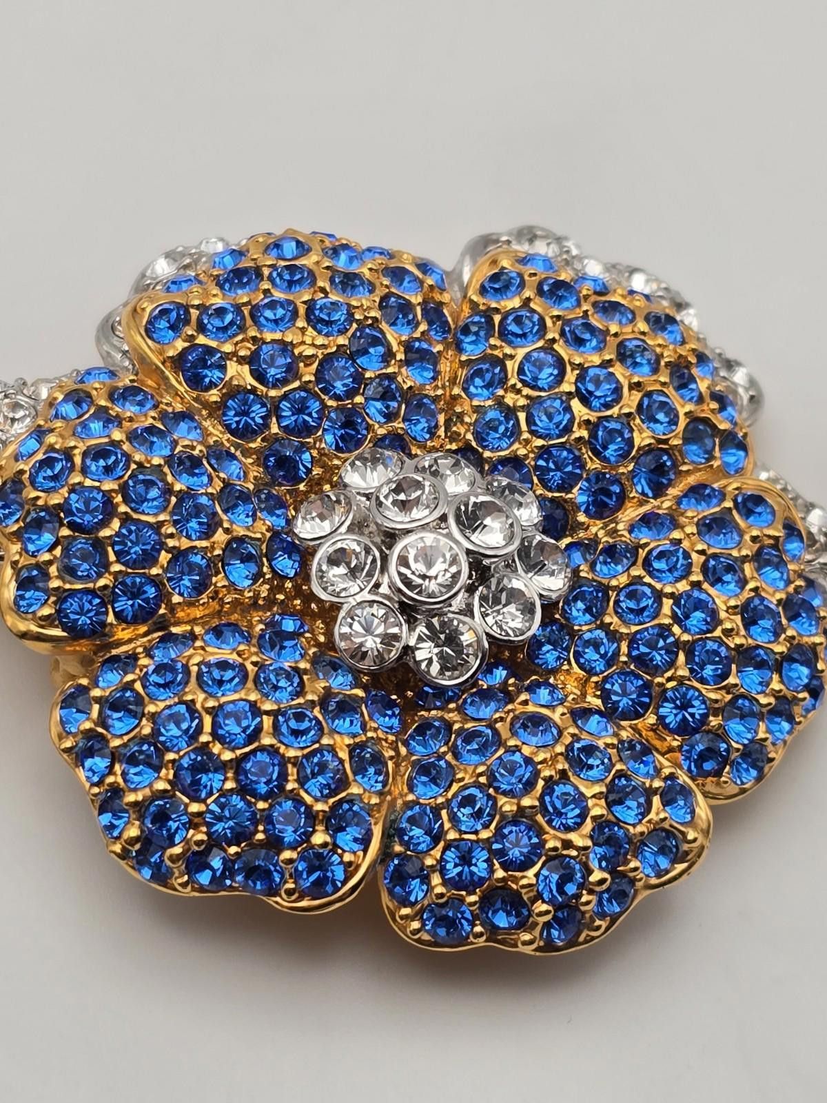 Dead Kennedys Jackie Kennedy Flower w Blue crystals, pin Brooch Earrings Size ONE SIZE - 2 Thumbnail