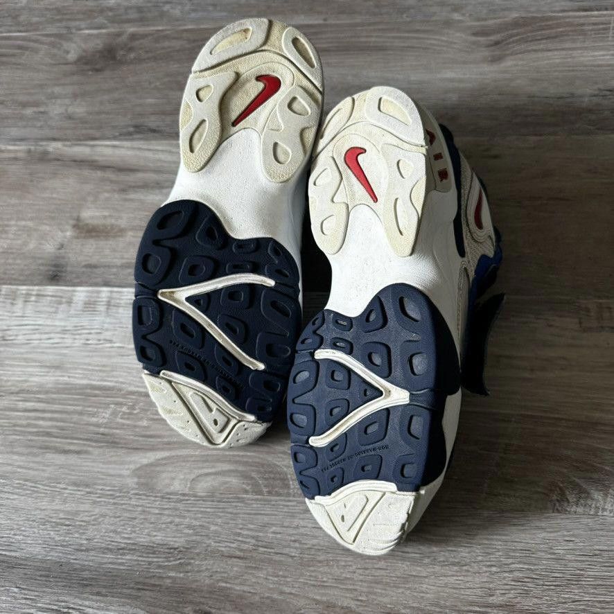 Nike NIKE • Air Max Speed Turf GS Void (7M) Size US 7 / EU 40 - 6 Thumbnail