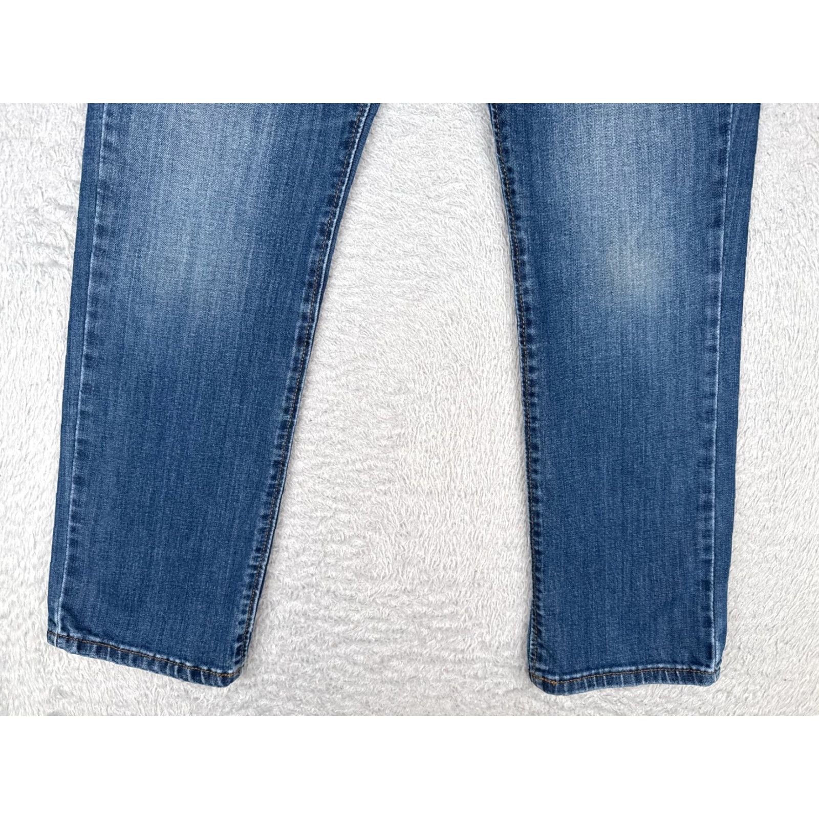 Lee Lee Jeans Women Regular Jeans 28x29 Blue Denim Mid Rise 28 Waist 29 Inseam 5-Pocket USA 90s Size 28" / US 6 / IT 42 - 2 Thumbnail