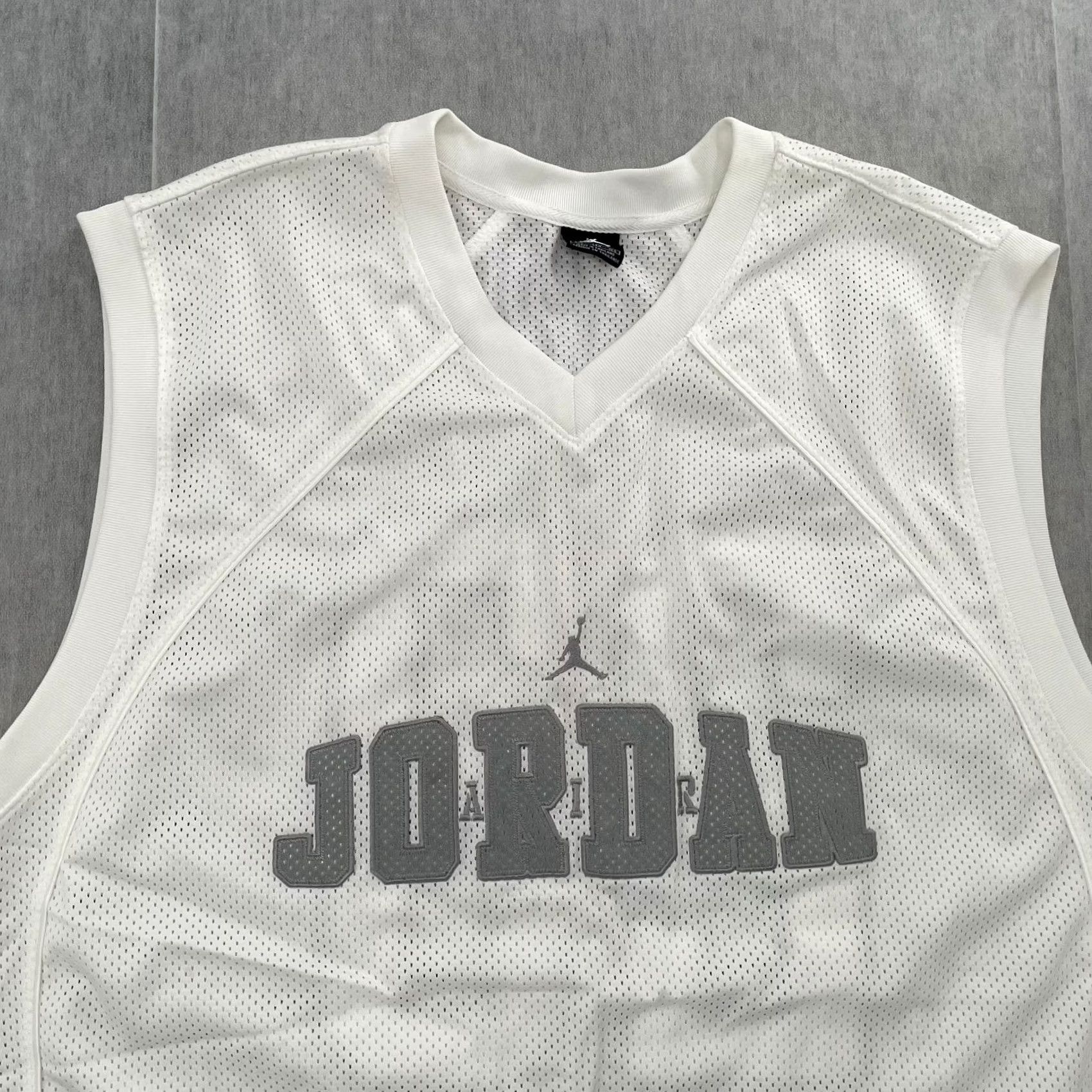 Nike VINTAGE Nike Air Jordan Jersey Adult 3XL White Sleeveless Basketball Mens XXXL Nike Jordan Jersey Size US XXL / EU 58 / 5 - 3 Thumbnail