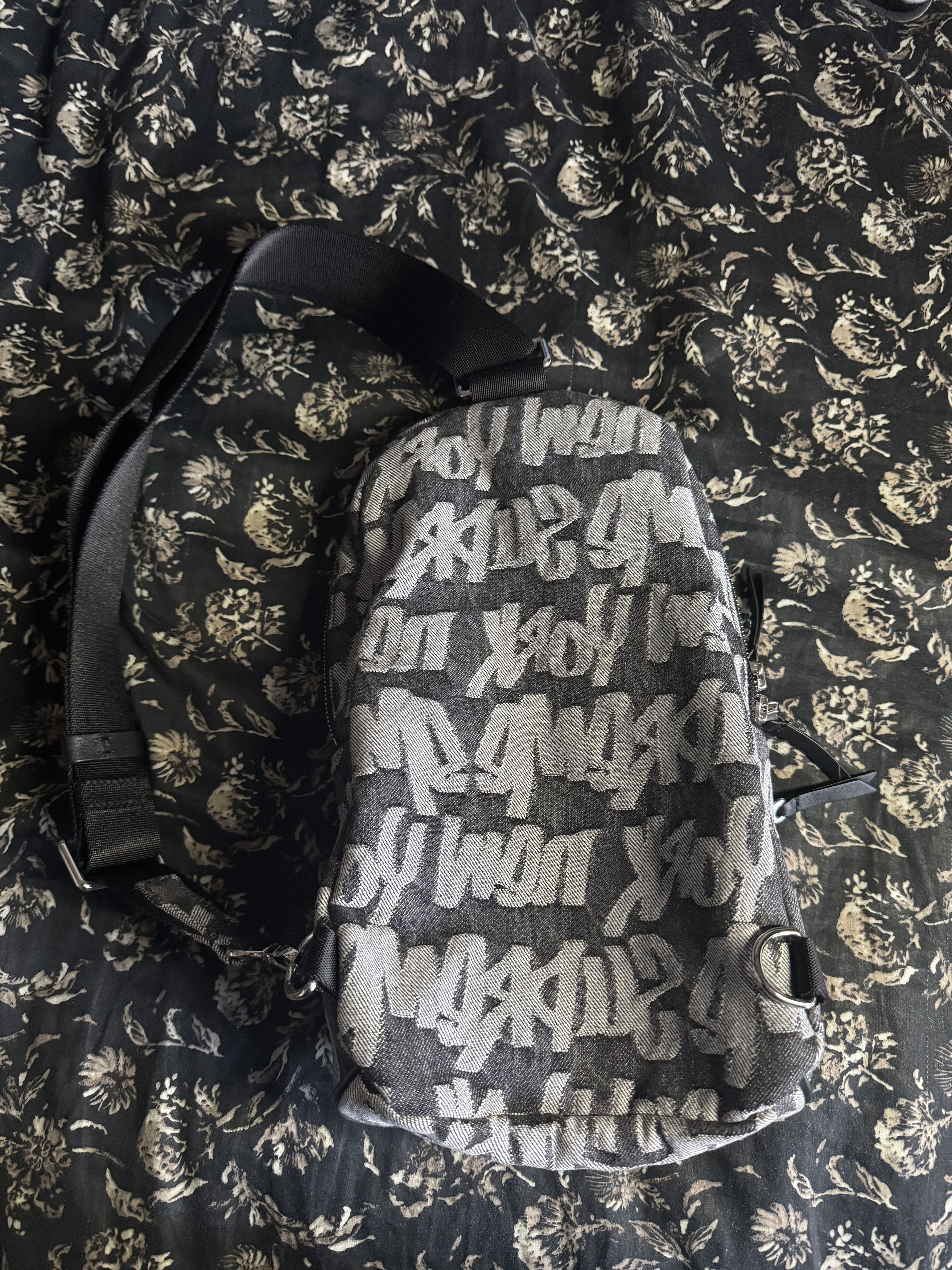Supreme Fat Tip Jacquard Denim Sling Bag Size ONE SIZE - 2 Thumbnail