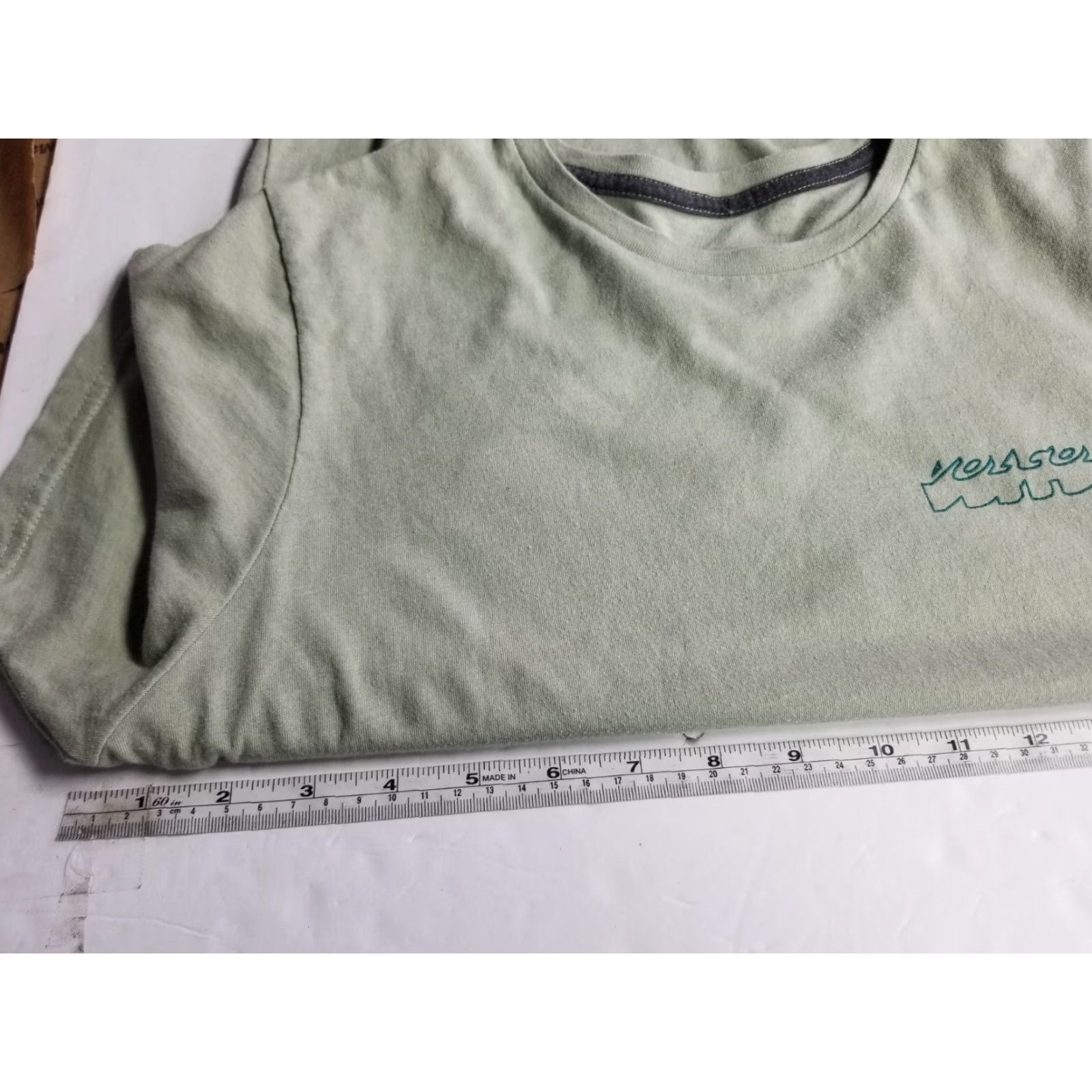 Volcom **Volcom Men's Green Medium T-Shirt** User: Volcom Men's Green Size Medium T-Shirt Size US M / EU 48-50 / 2 - 3 Thumbnail