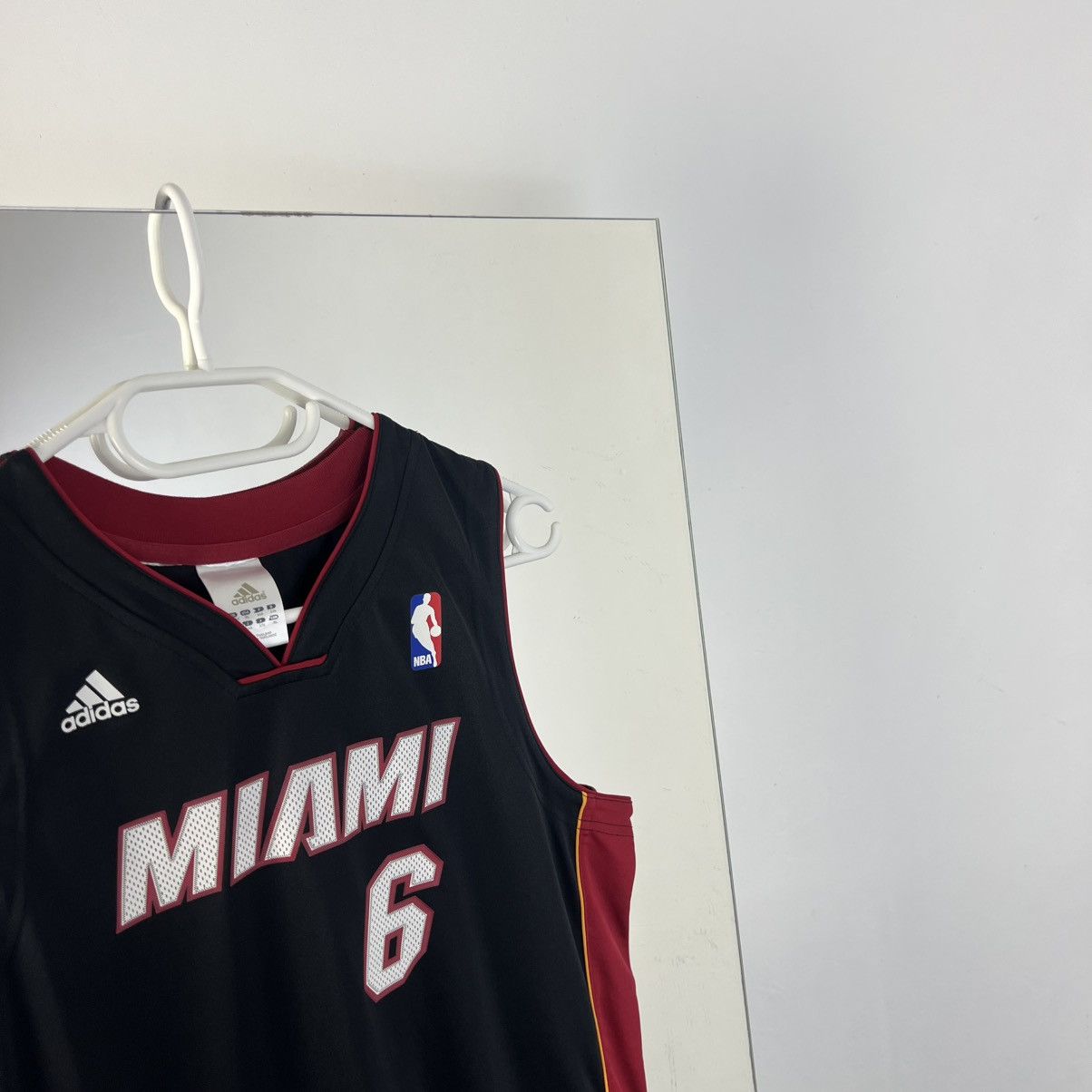 Adidas Vintage Y2K Miami Heat 6 Lebron James Jersey Tank Top Size US S / EU 44-46 / 1 - 4 Thumbnail