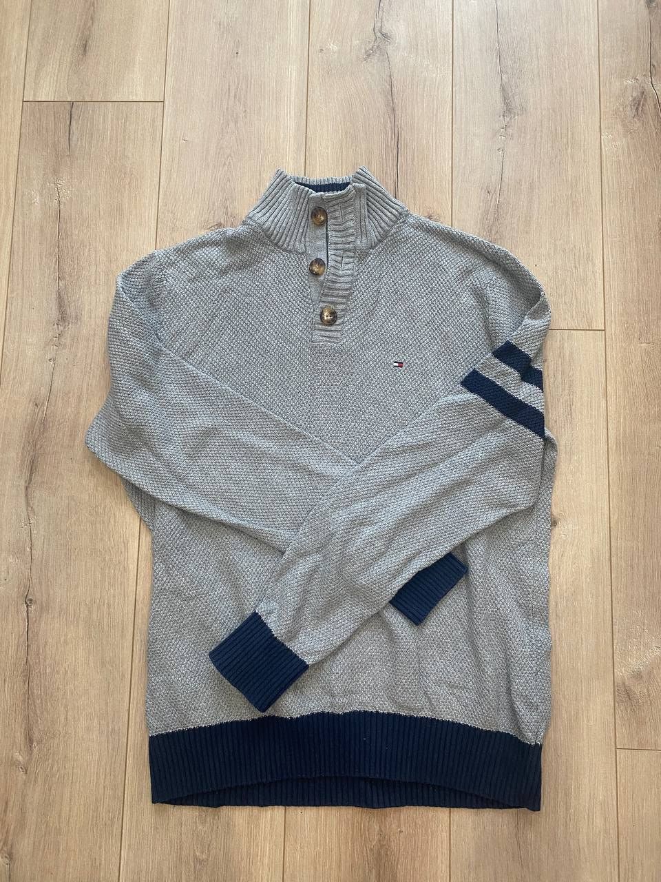 Tommy Hilfiger Tommy Hilfiger Grey Cotton Knit Sweater Men’s Size L Size US L / EU 52-54 / 3 - 1 Thumbnail