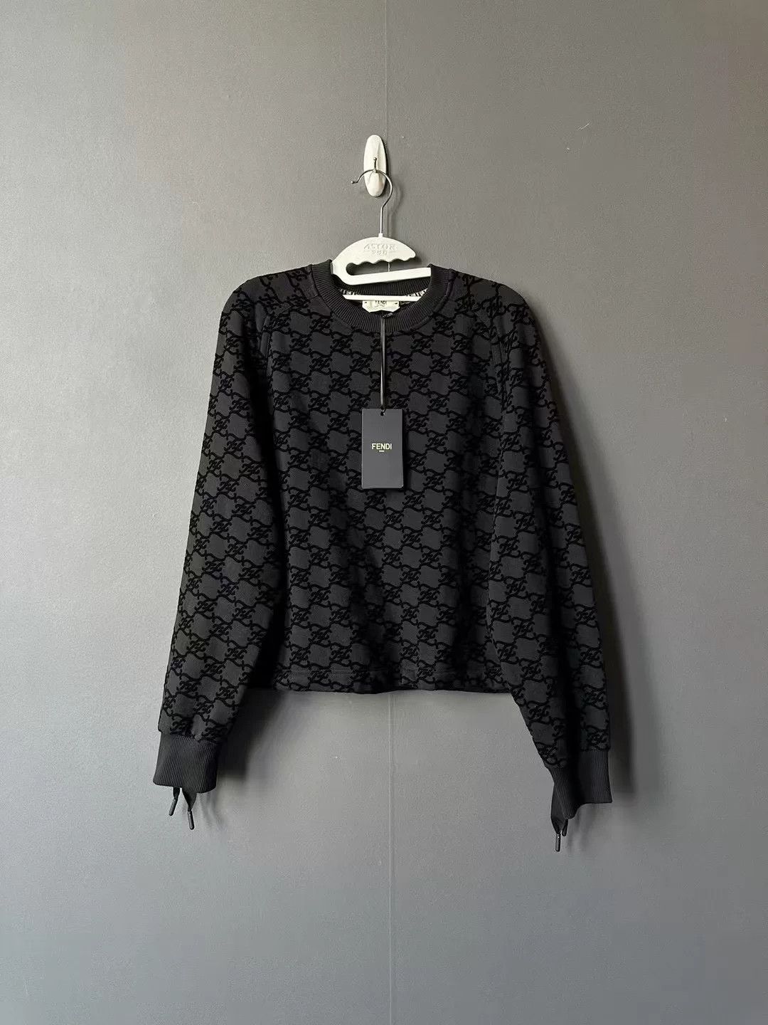 Fendi fendi women's black printed sweatshirt with ribbons Size XS / US 0-2 / IT 36-38 - 1 Thumbnail