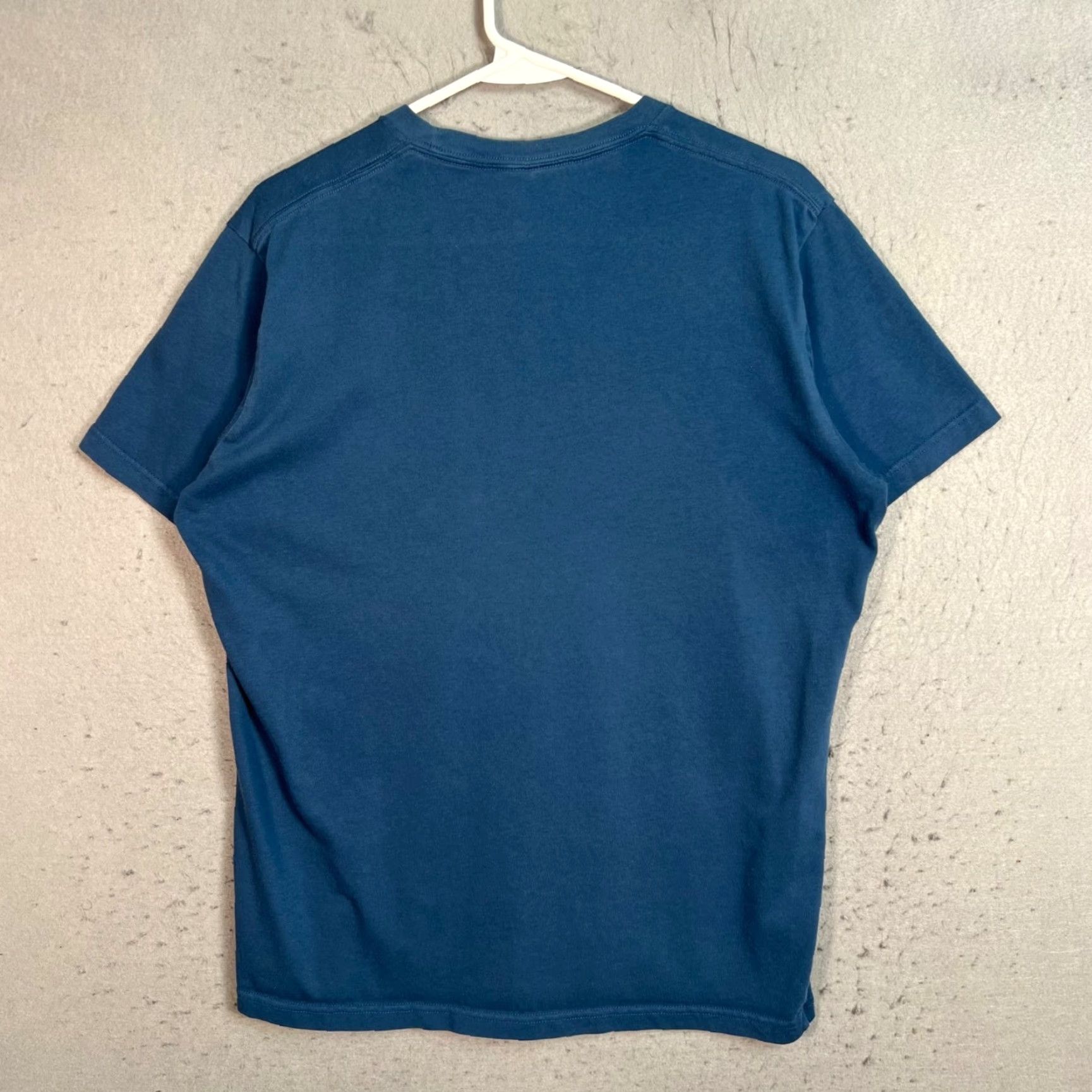 Uniqlo VINTAGE Uniqlo Shirt Mens Large Blue Crew Neck Cotton Blend Size US L / EU 52-54 / 3 - 2 Thumbnail