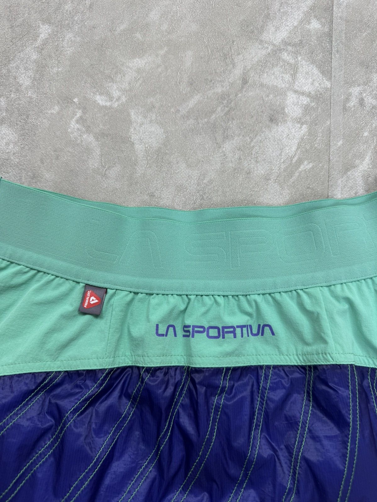 La Sportiva LA Sportiva Quilted Warm Up Mini reversible Skirt Hiking Size 29" - 7 Thumbnail