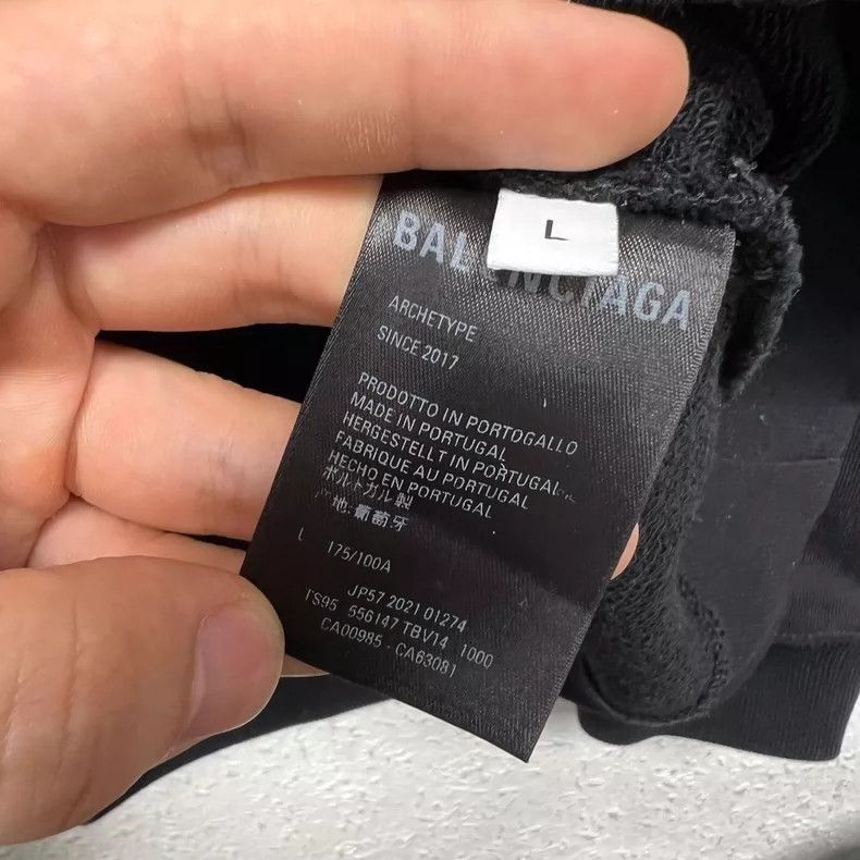 Balenciaga Balenciaga Embroidered wave Coca-Cola logo round neck swea Size US L / EU 52-54 / 3 - 5 Thumbnail