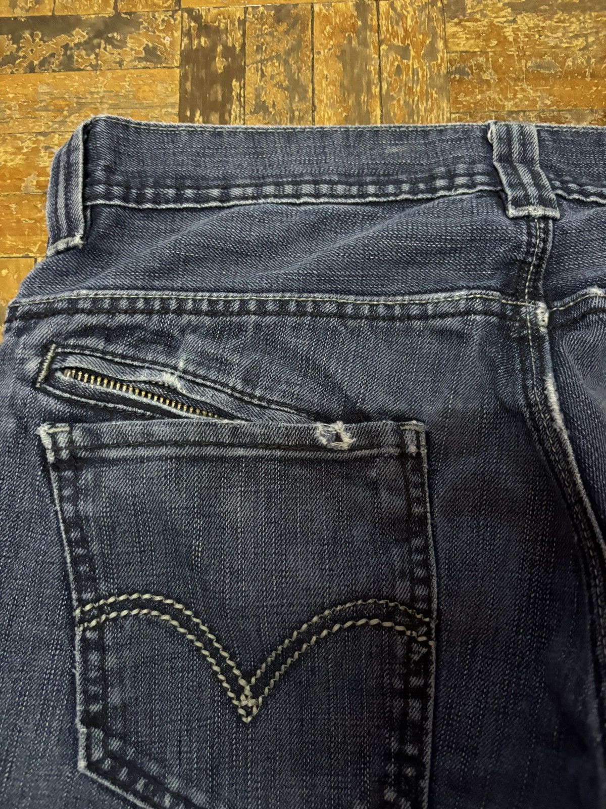 Jean × Levi's × Vintage VINTAGE LEVIS 514 SLIM STRAIGHT MEN JEANS (SIZE 33) Size US 33 - 11 Thumbnail