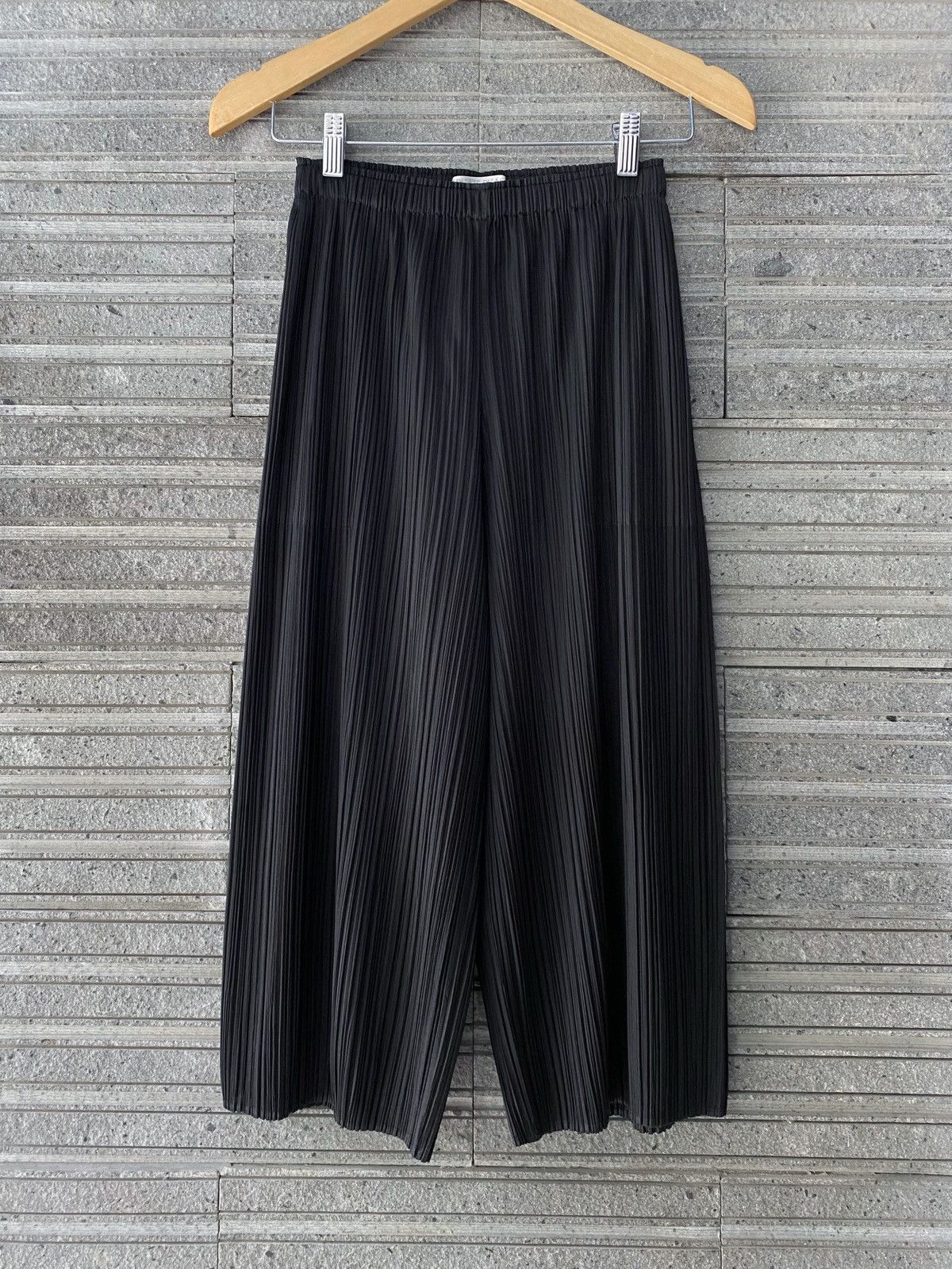Issey Miyake × Pleats Please Issey Miyake ISSEY MIYAKE PLEATS PLEASE Pants Size 27" / US 4 / IT 40 - 1 Thumbnail