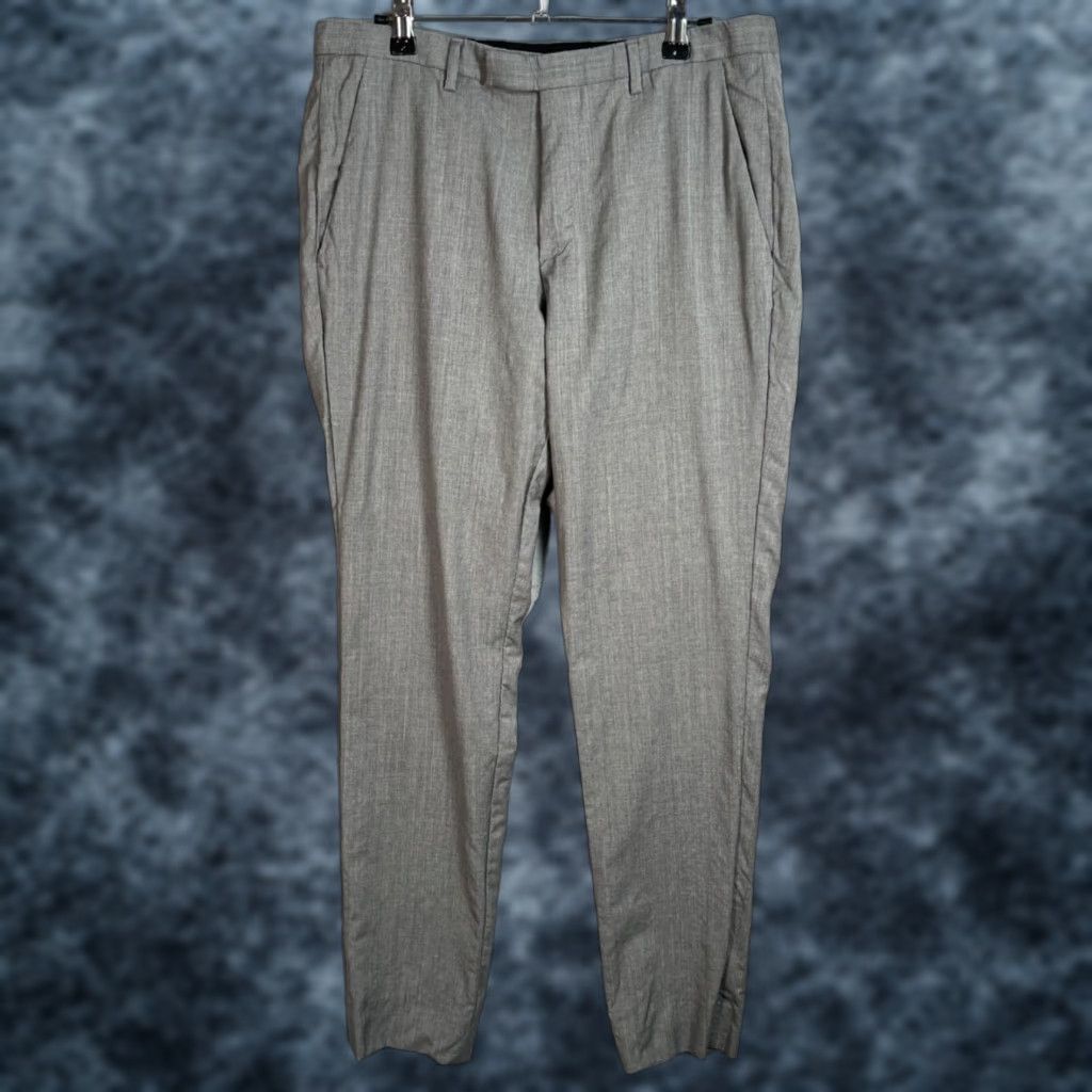 Vintage Hugo Boss Mens Dress Pants Gray Virgin Wool Tapered Leg 32 Inseam 31 Flat Front Zip Regular Mens Pants Size US 32 / EU 48 - 1 Thumbnail