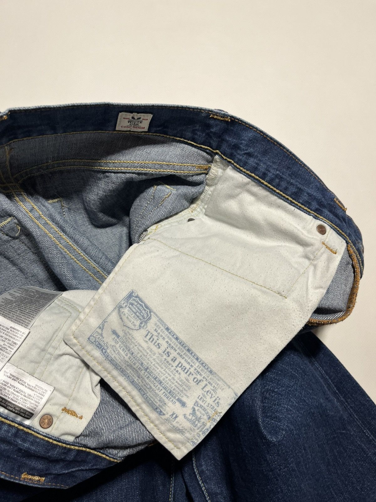Levi's Vintage Clothing Vintage Levi’s 501 WhiteOak ConeDenim Selvedge VStitch Jeans Size US 30 / EU 46 - 14 Thumbnail